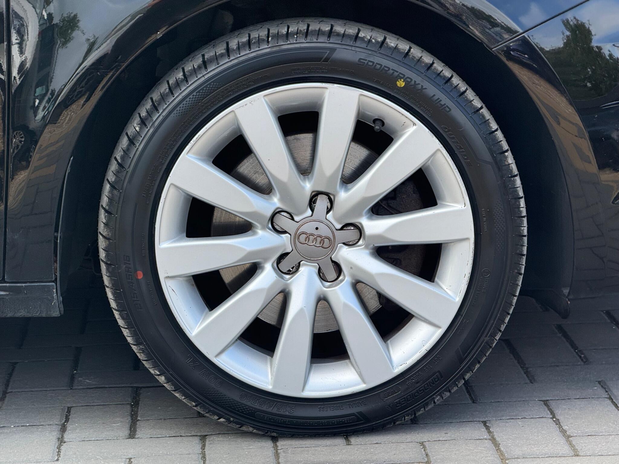 Audi A1 view 11