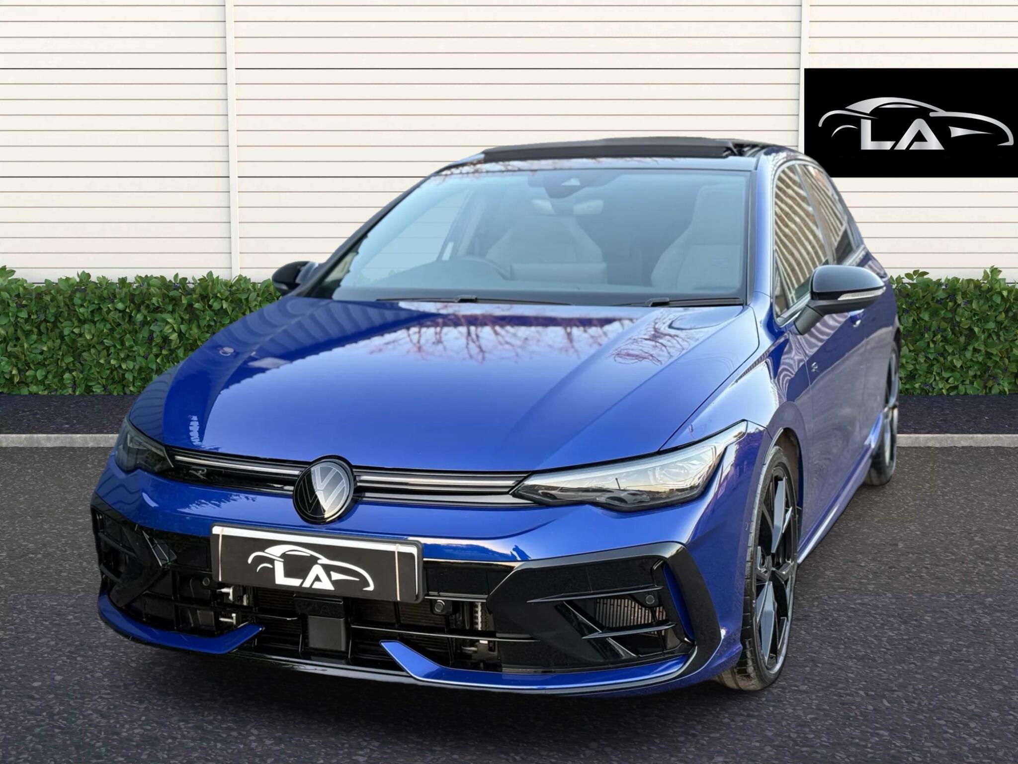 Volkswagen Golf view 2