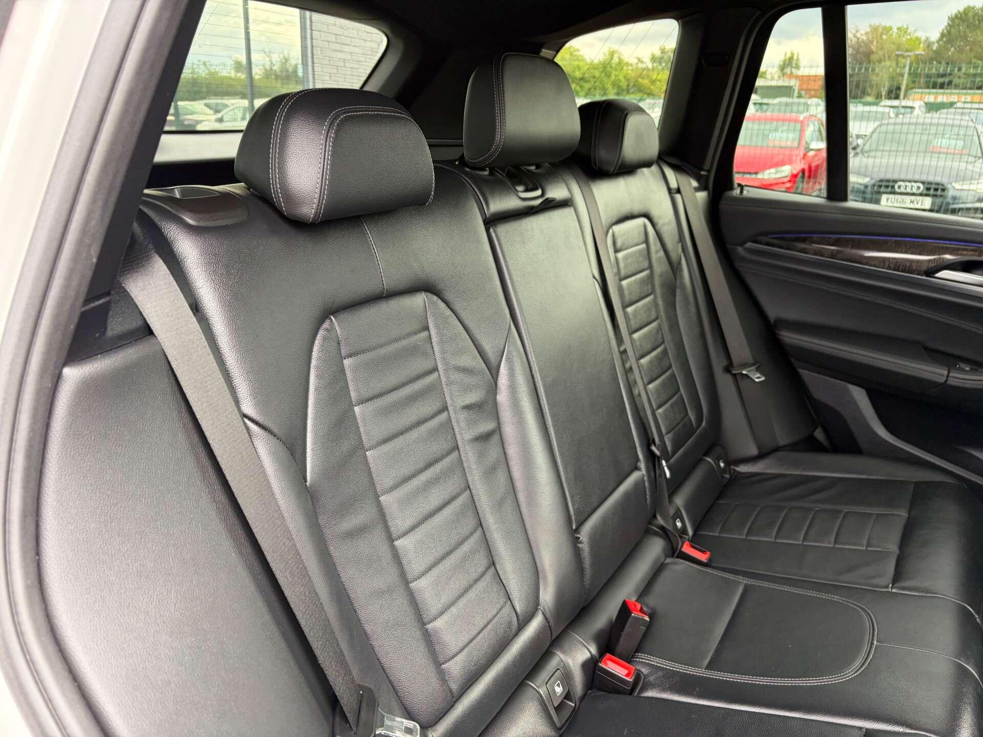 BMW X3 view 31