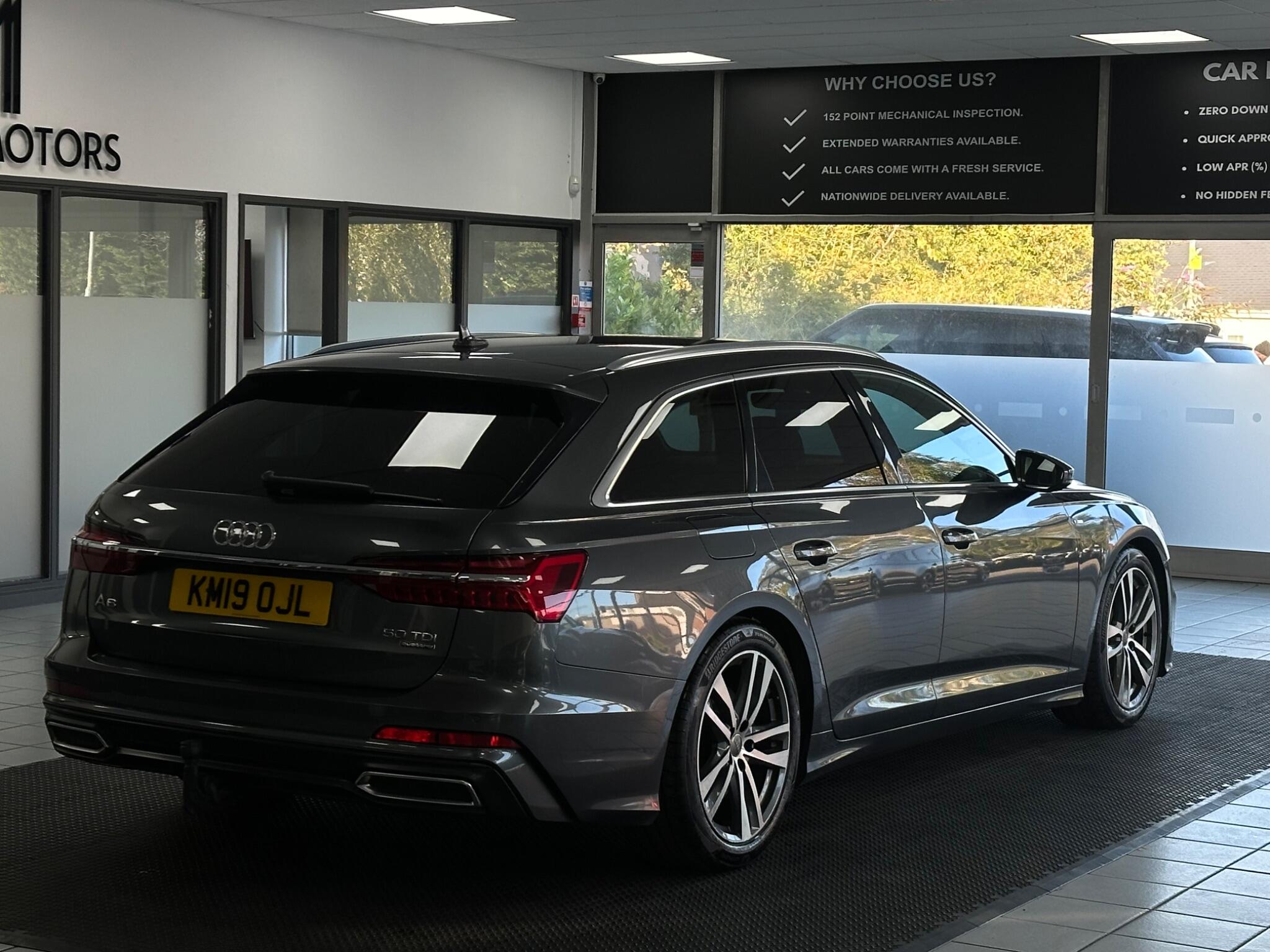 Audi A6 Avant view 15