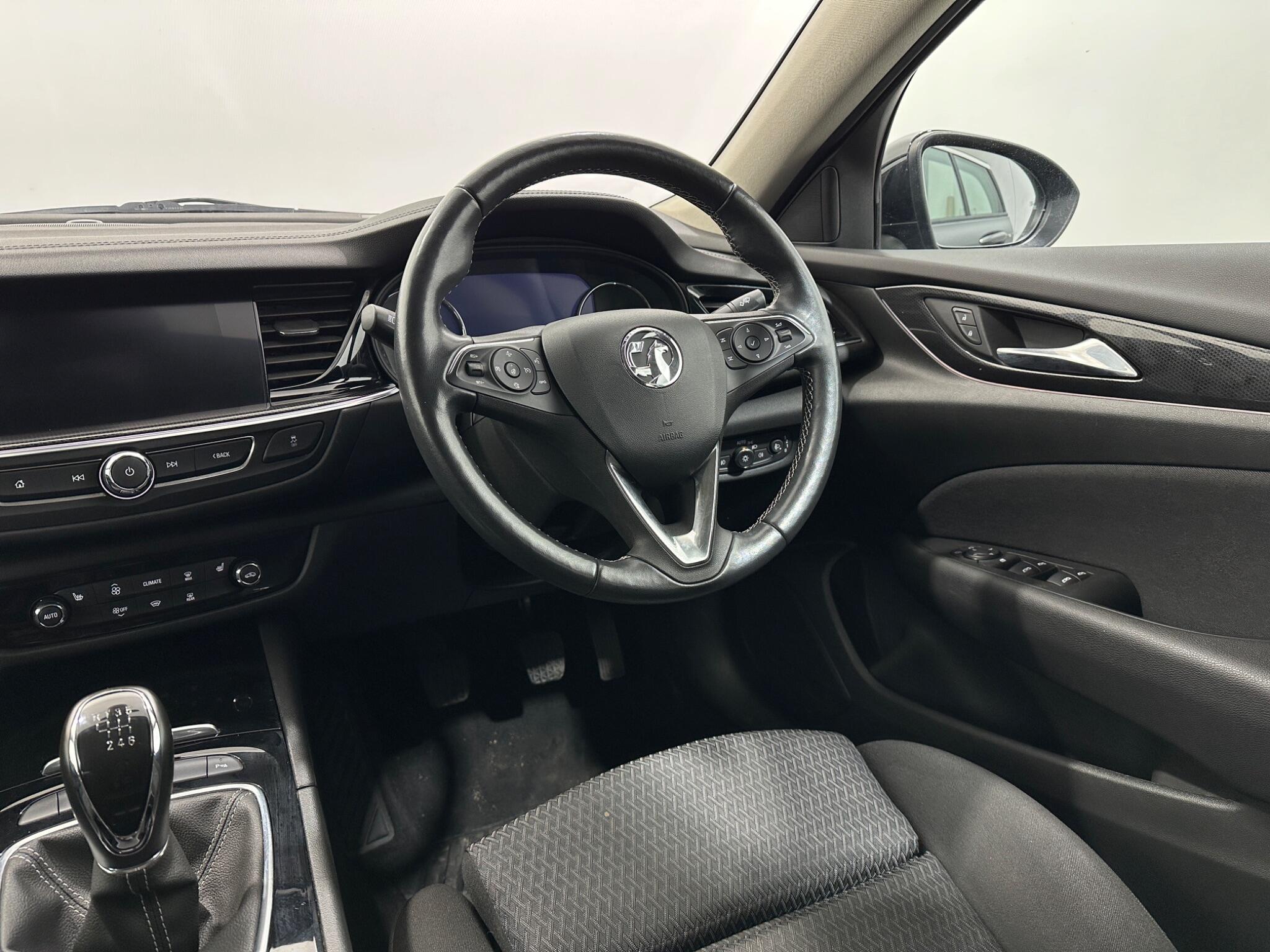 Vauxhall Insignia view 12