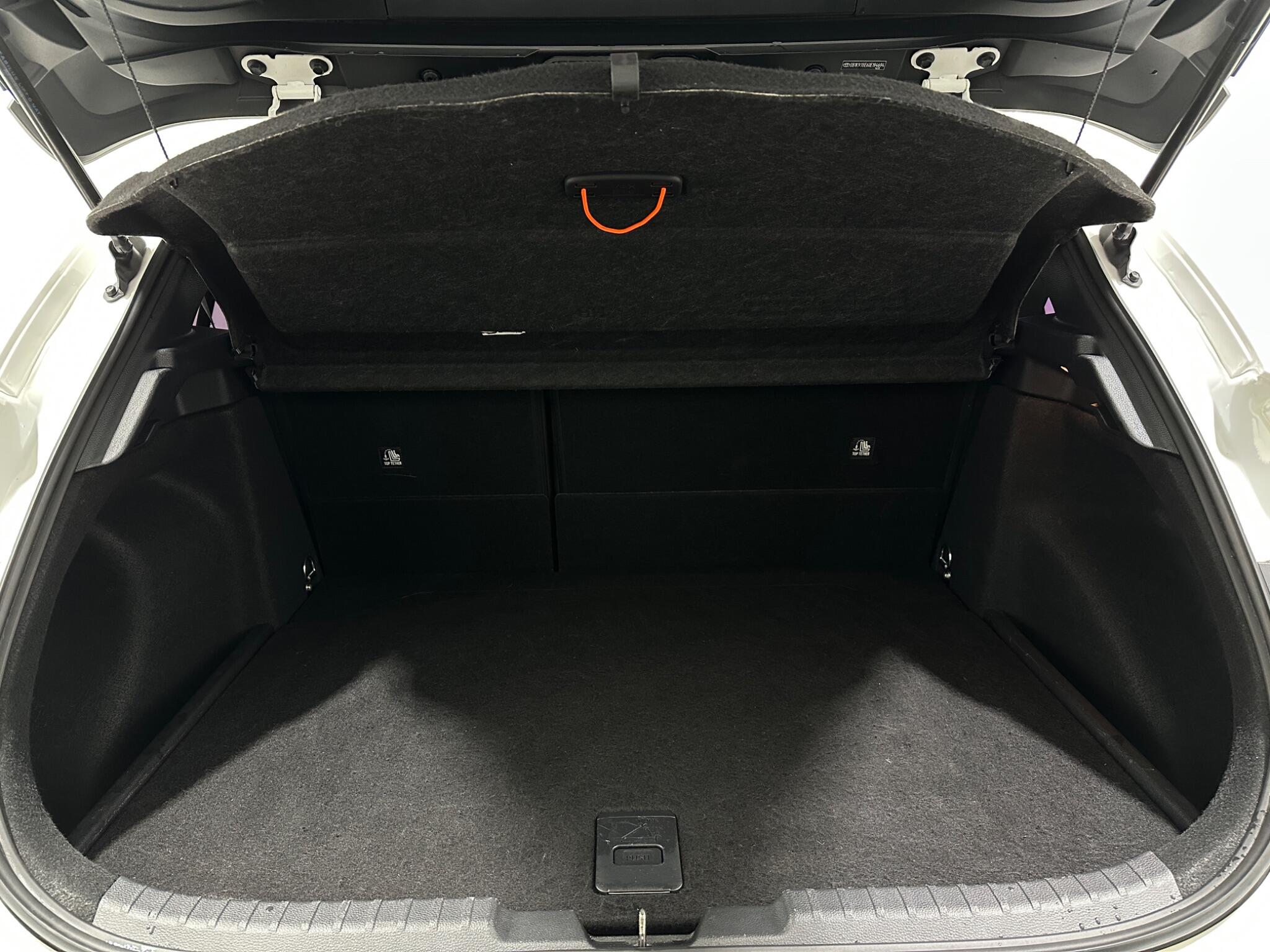 Toyota Corolla view 46