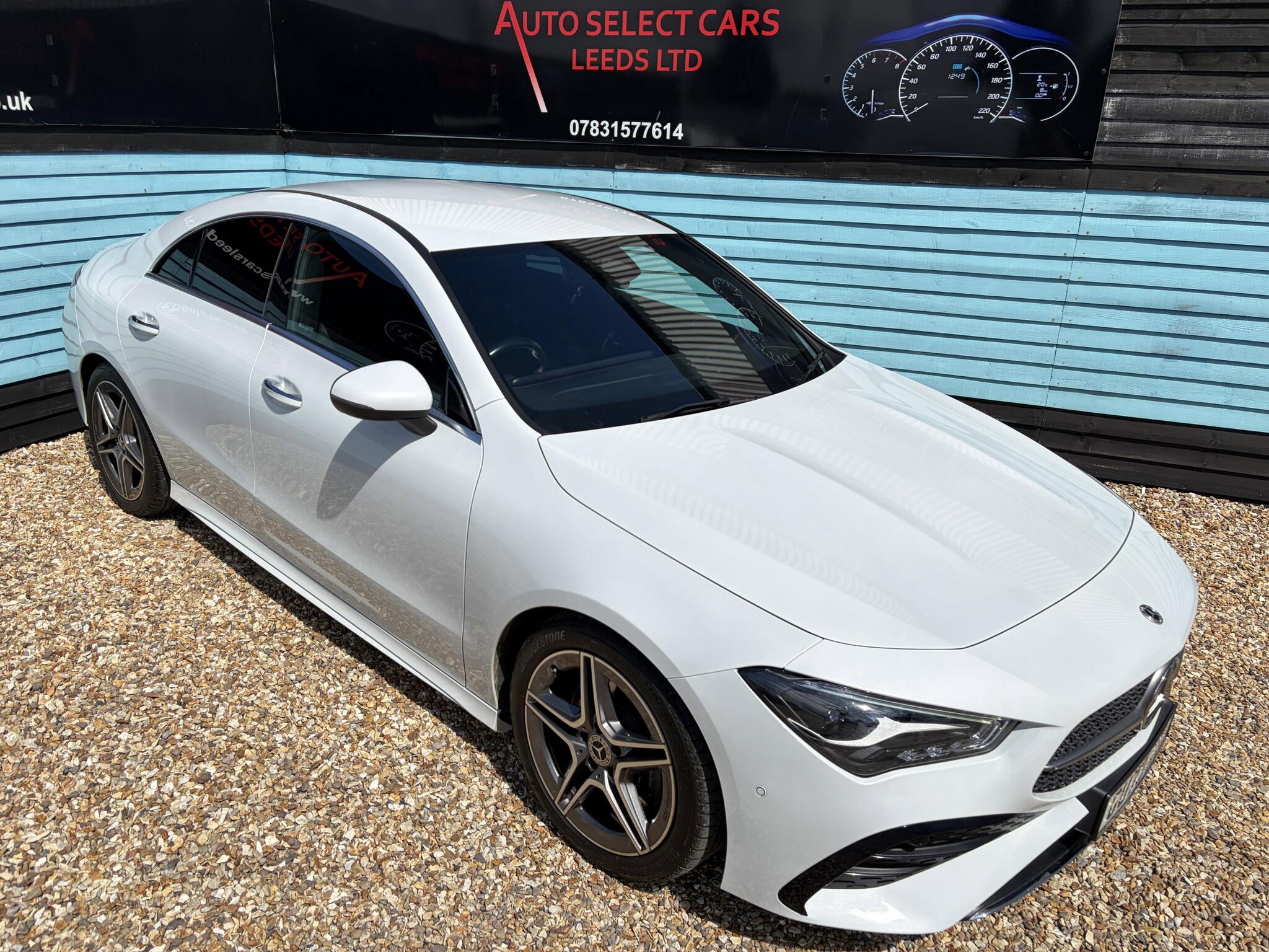 Mercedes-Benz Cla view 3