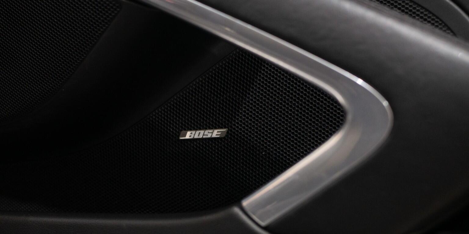 Porsche 911 view 27