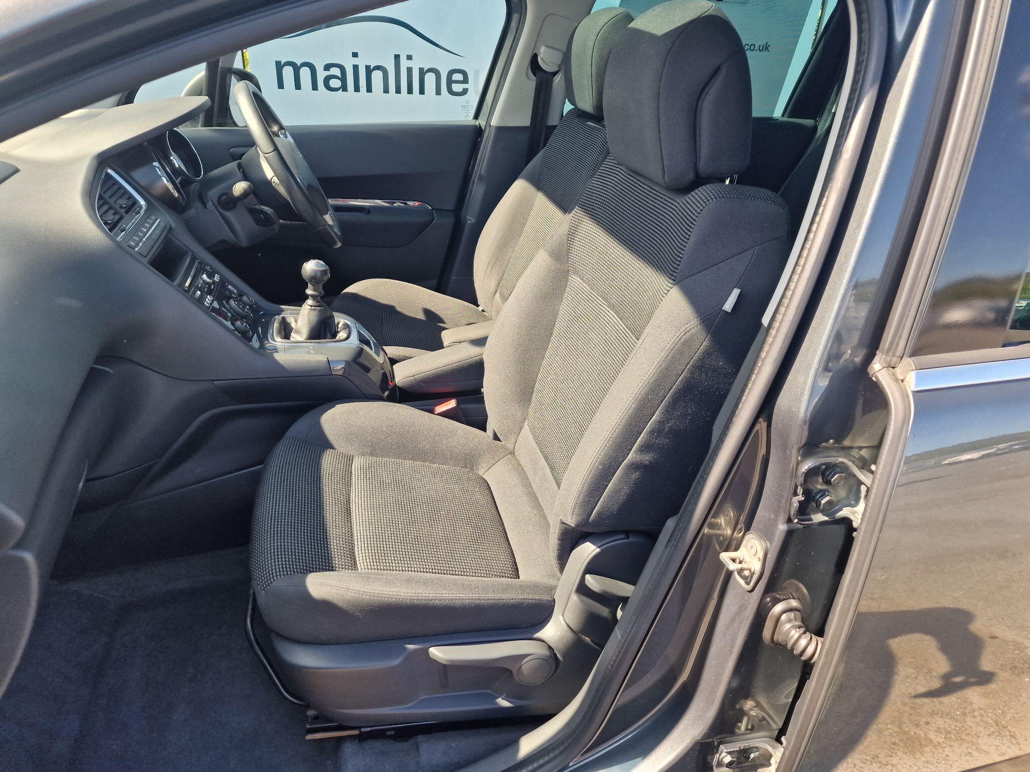 Peugeot 5008 view 61