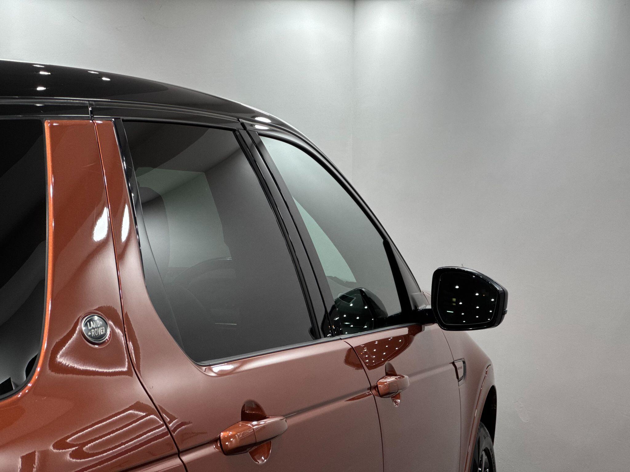 Land Rover Discovery Sport view 25