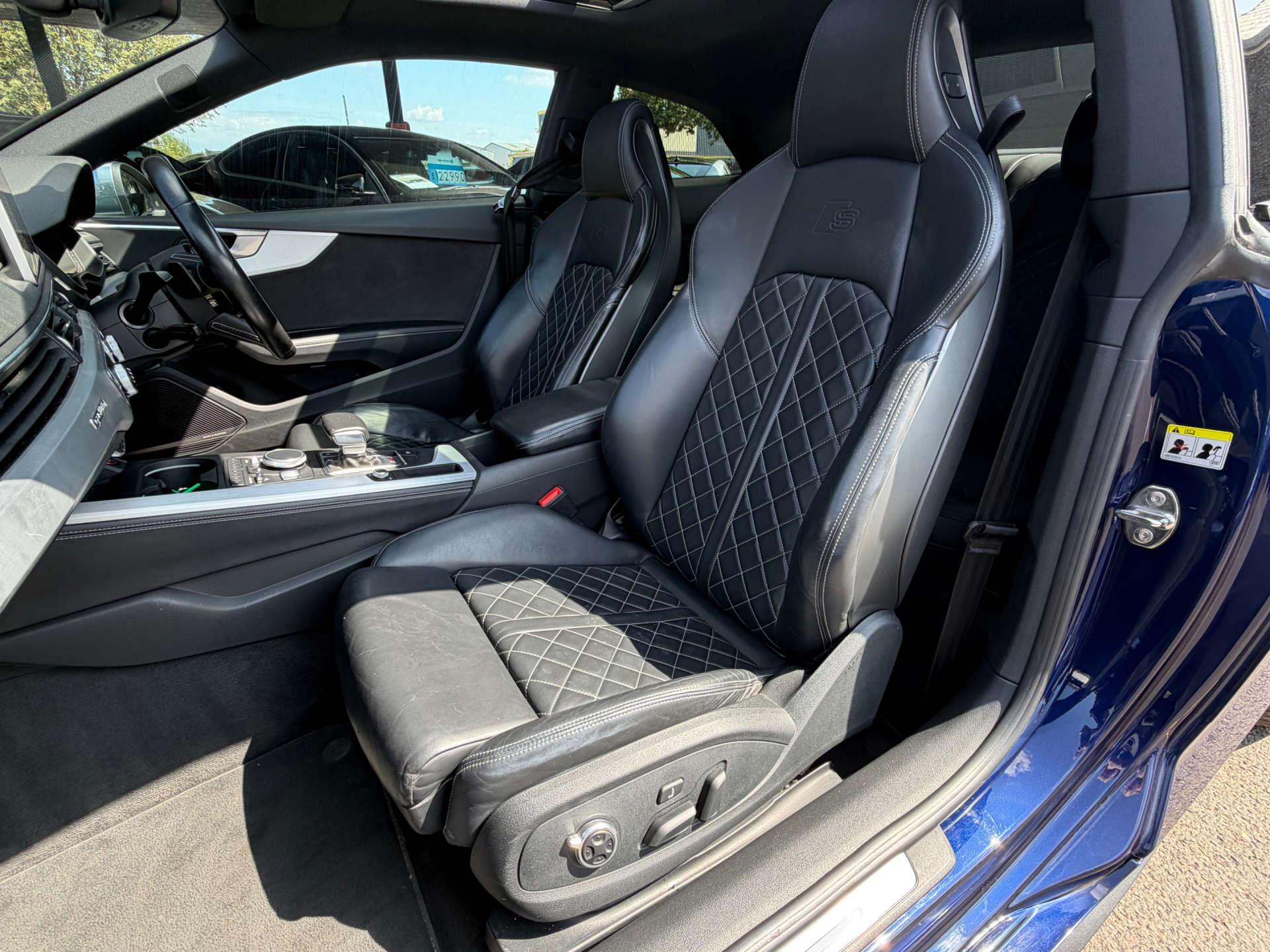 Audi S5 view 4