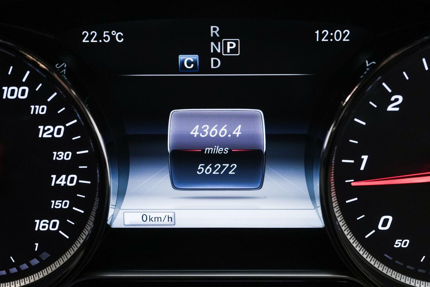 Mercedes-Benz E Class view 22