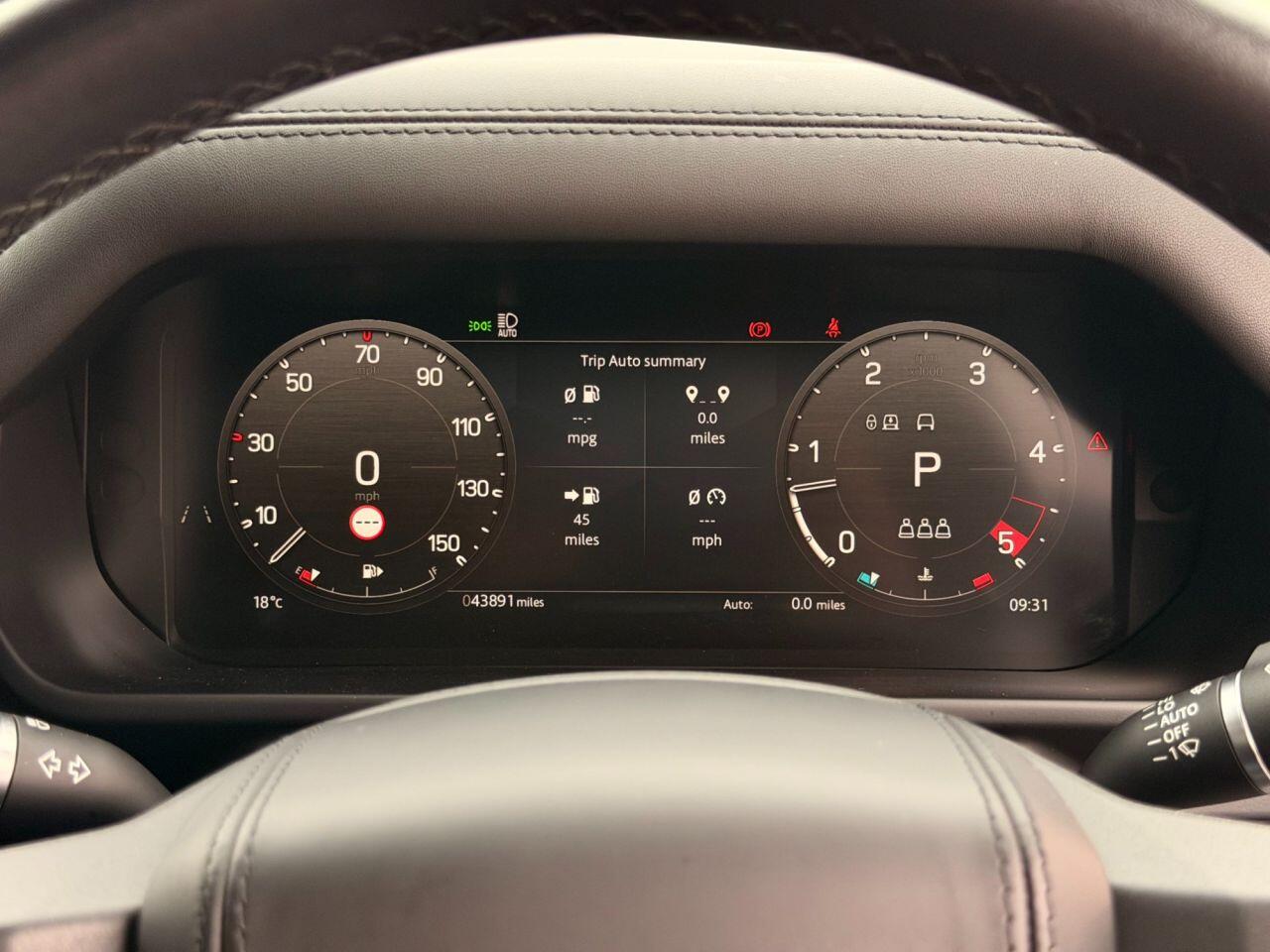 Land Rover Defender view 37