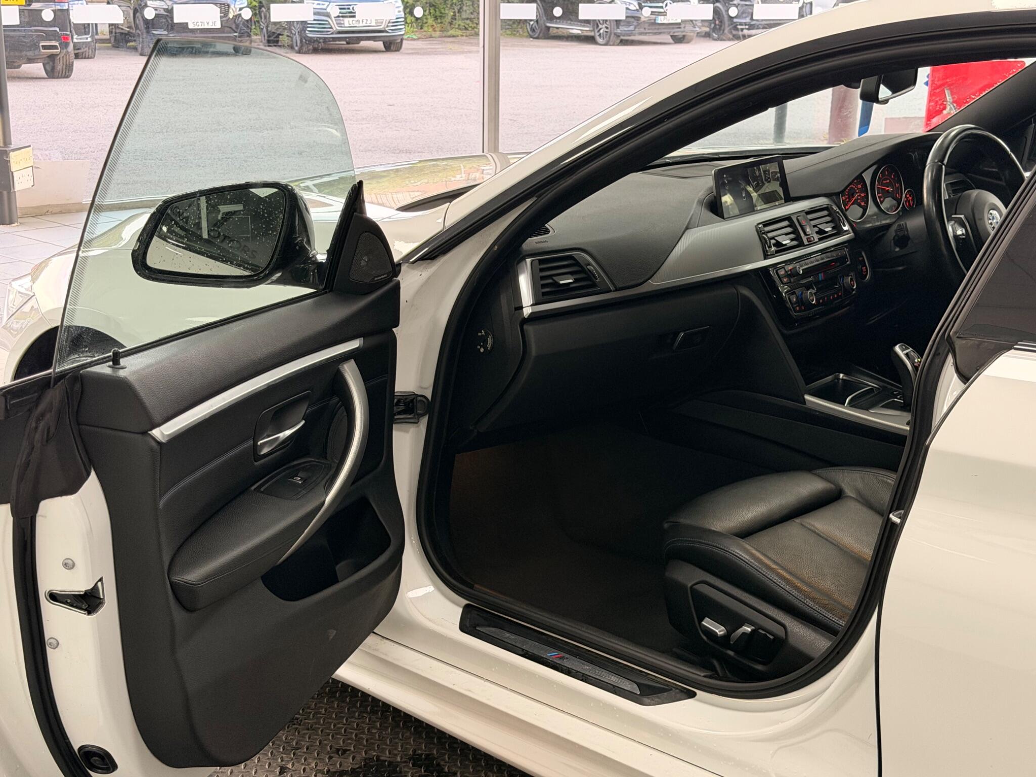 BMW 4 Series view 33
