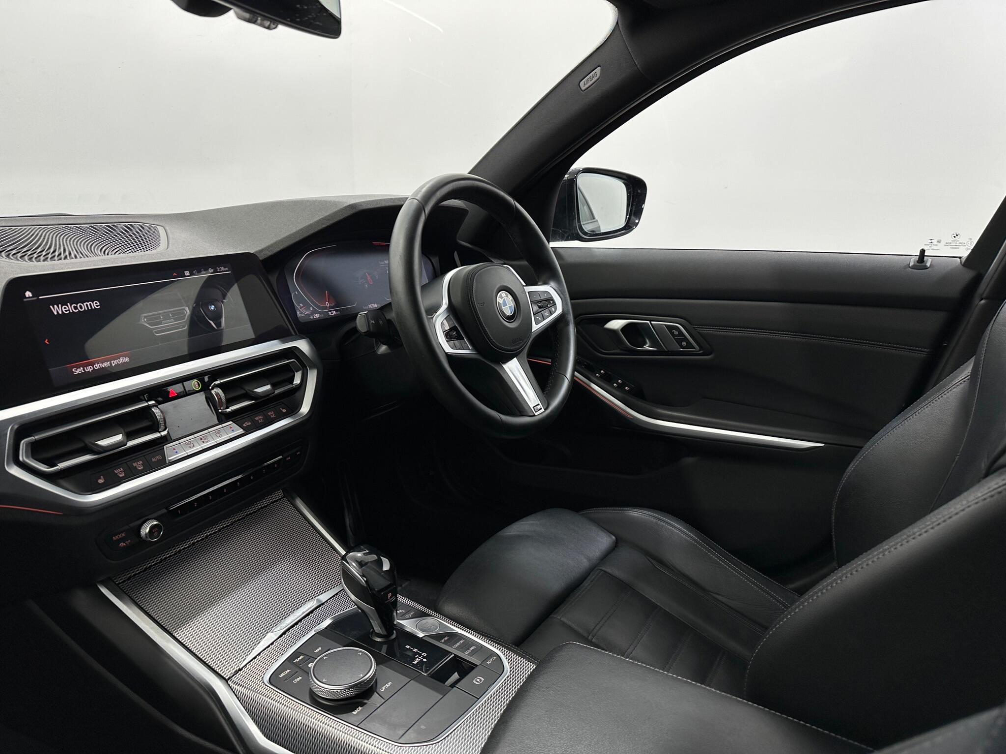 BMW 3 Series view 31