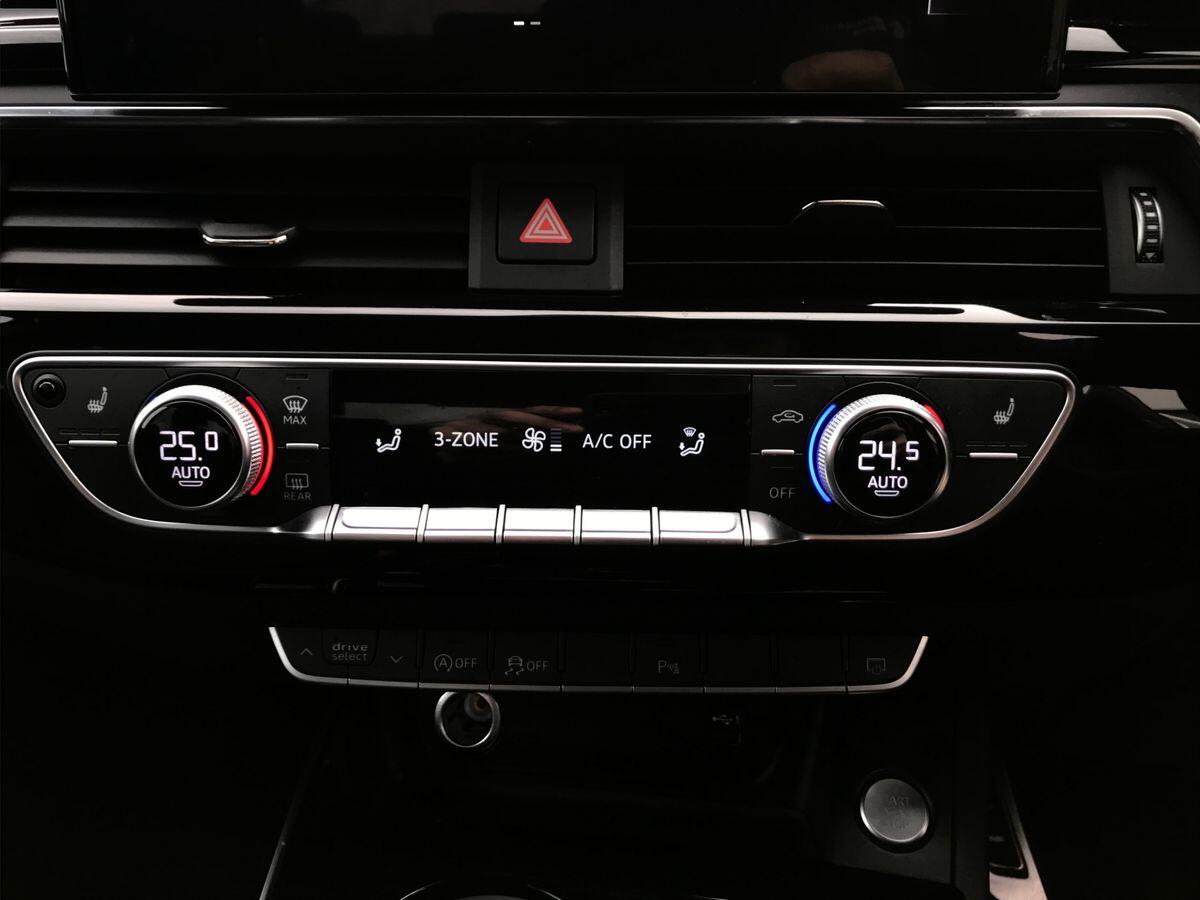 Audi A4 view 13