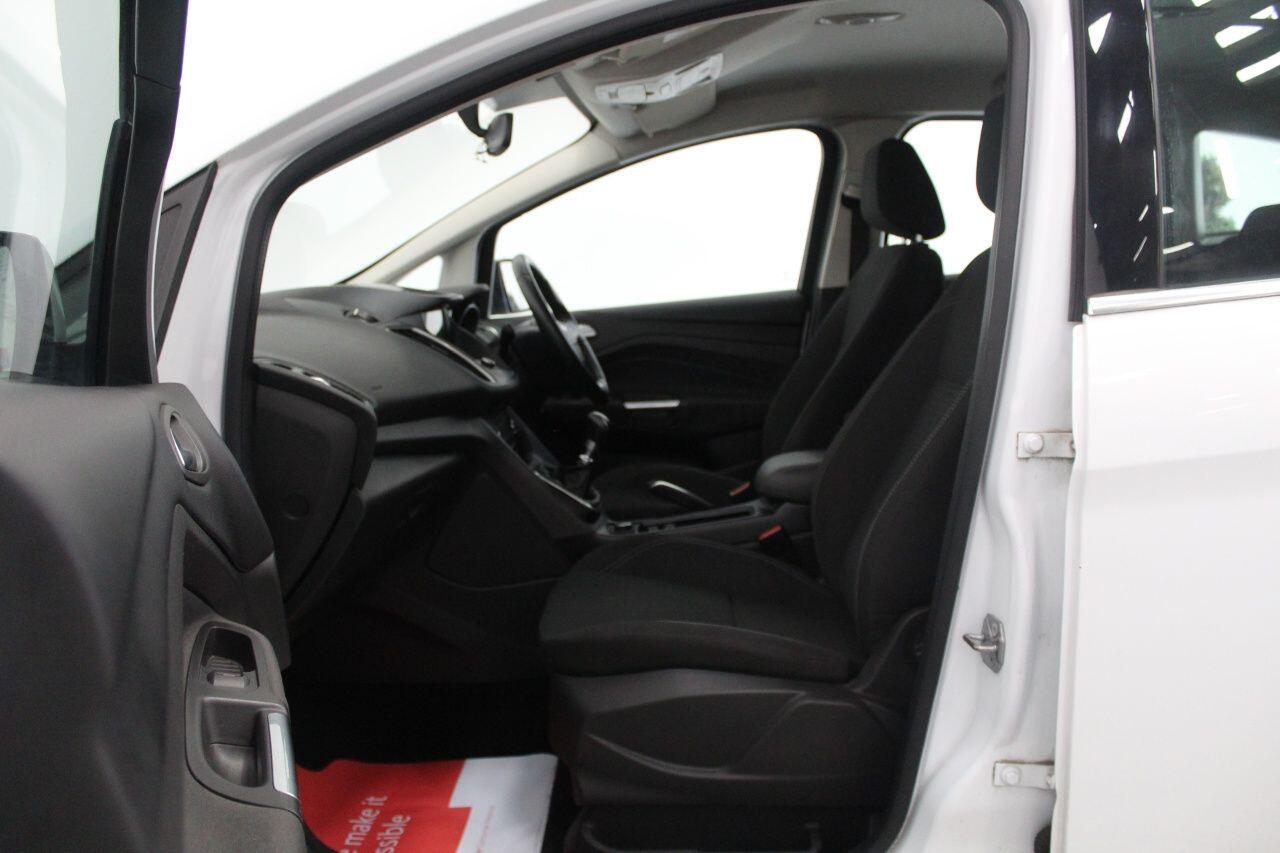 Ford C-Max view 47