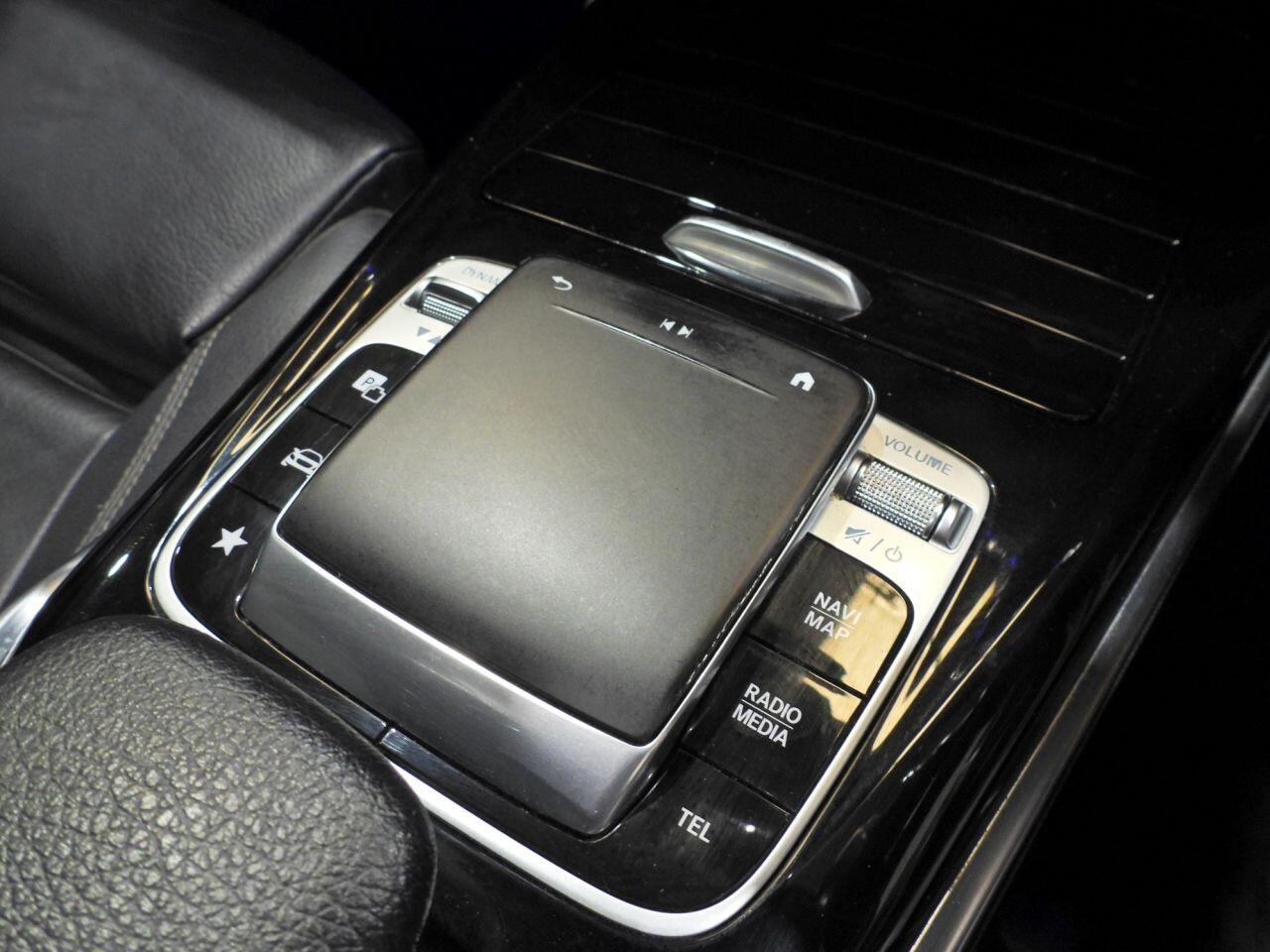 Mercedes-Benz A Class view 32