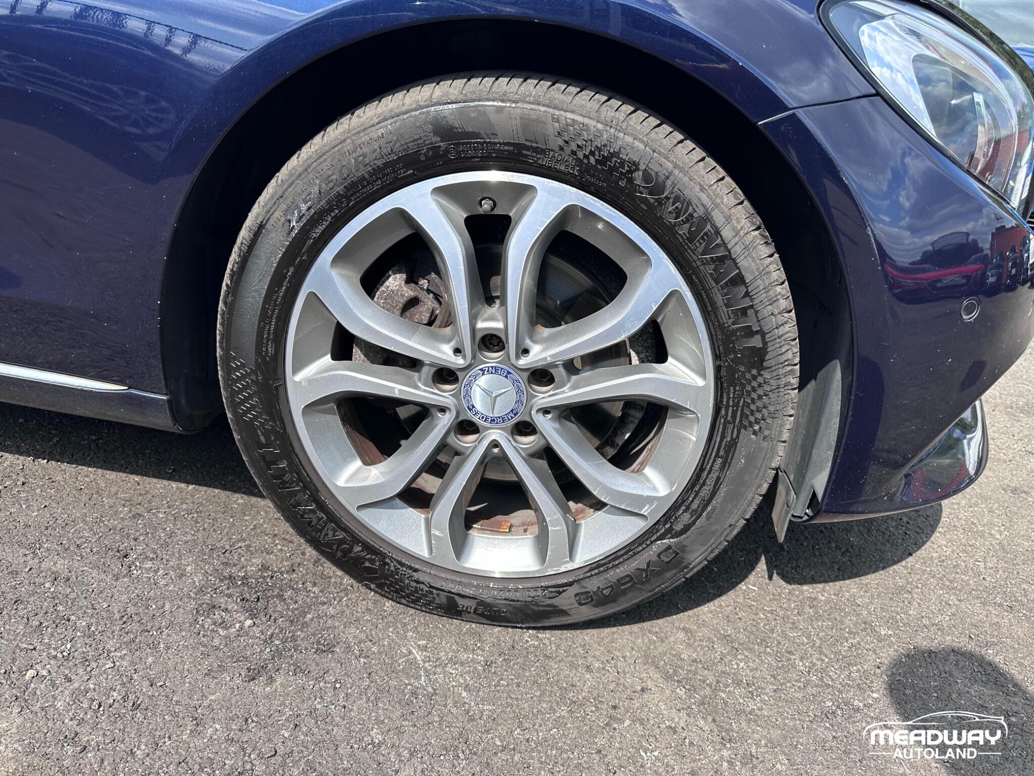 Mercedes-Benz C Class view 21