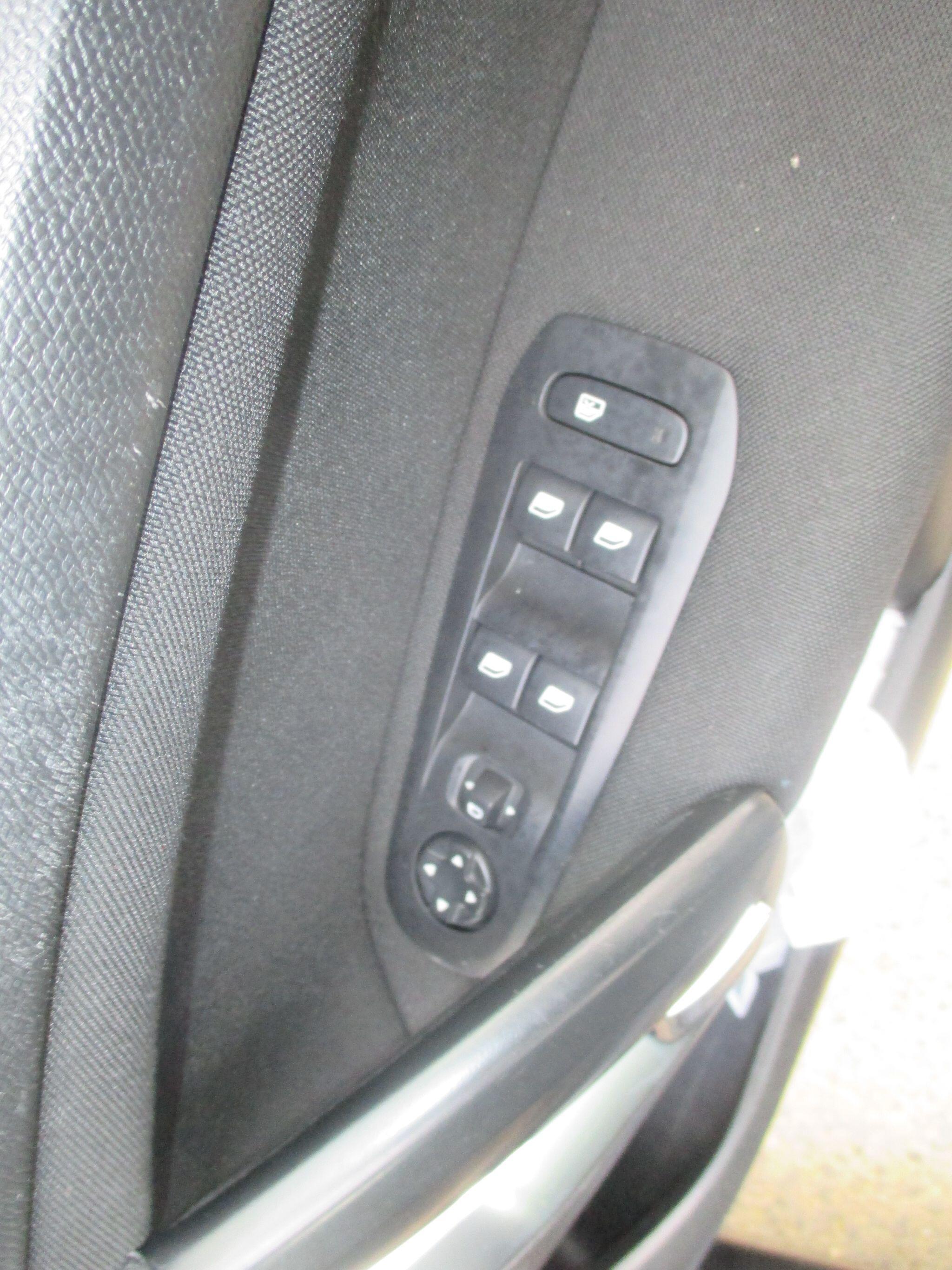 Peugeot 308 SW view 28