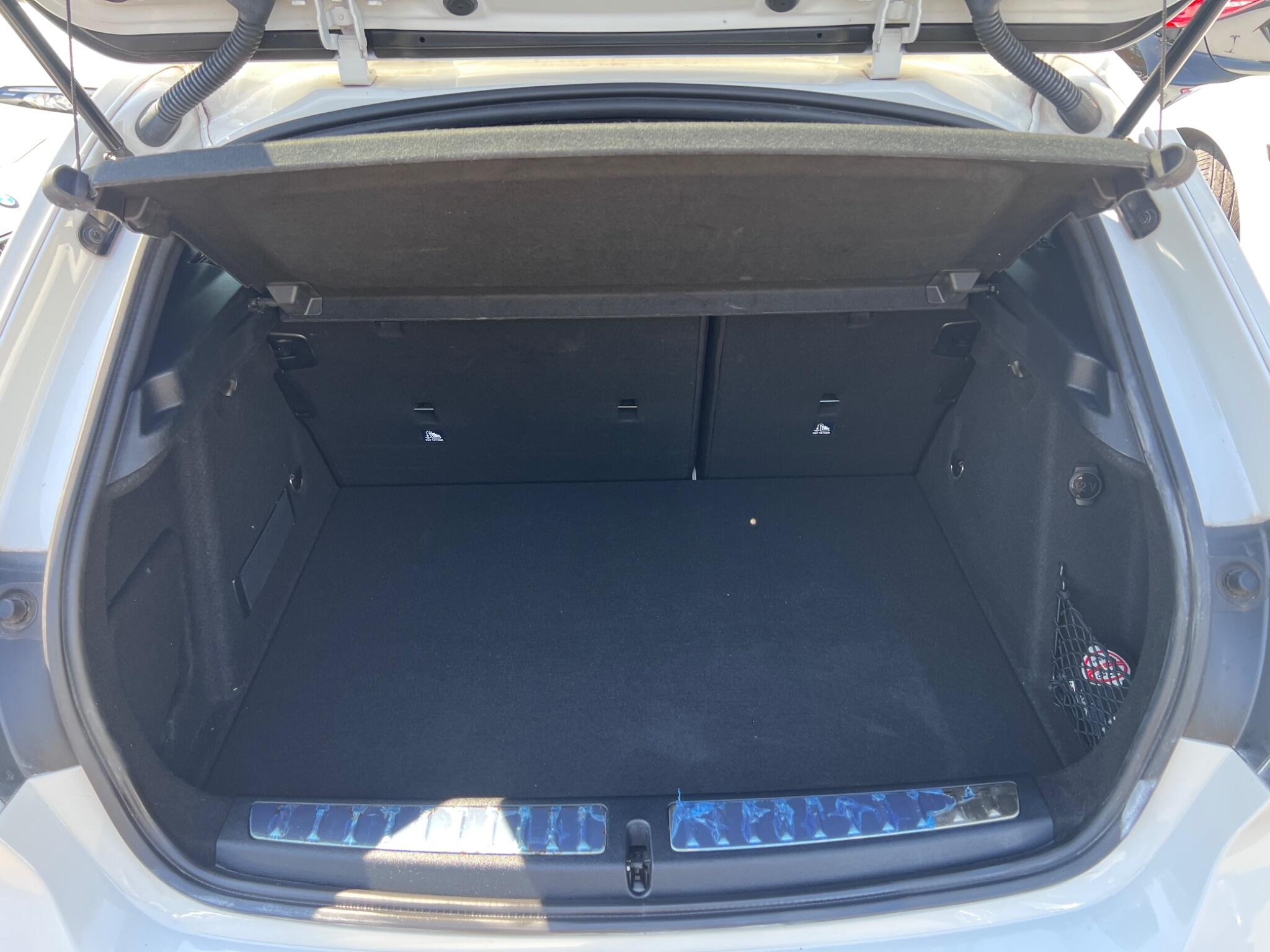 BMW 1 Series view 40