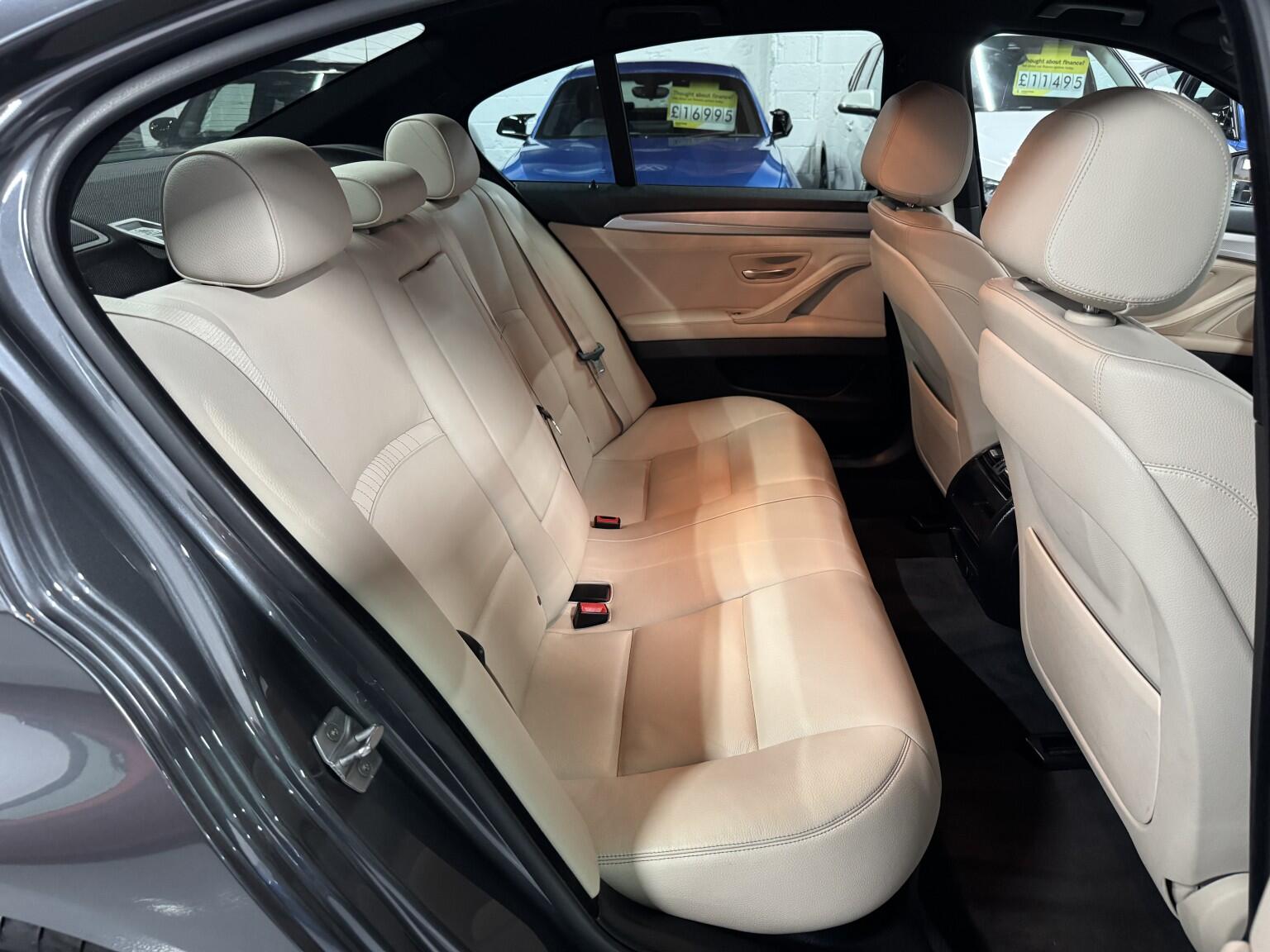 BMW 5 Series view 12