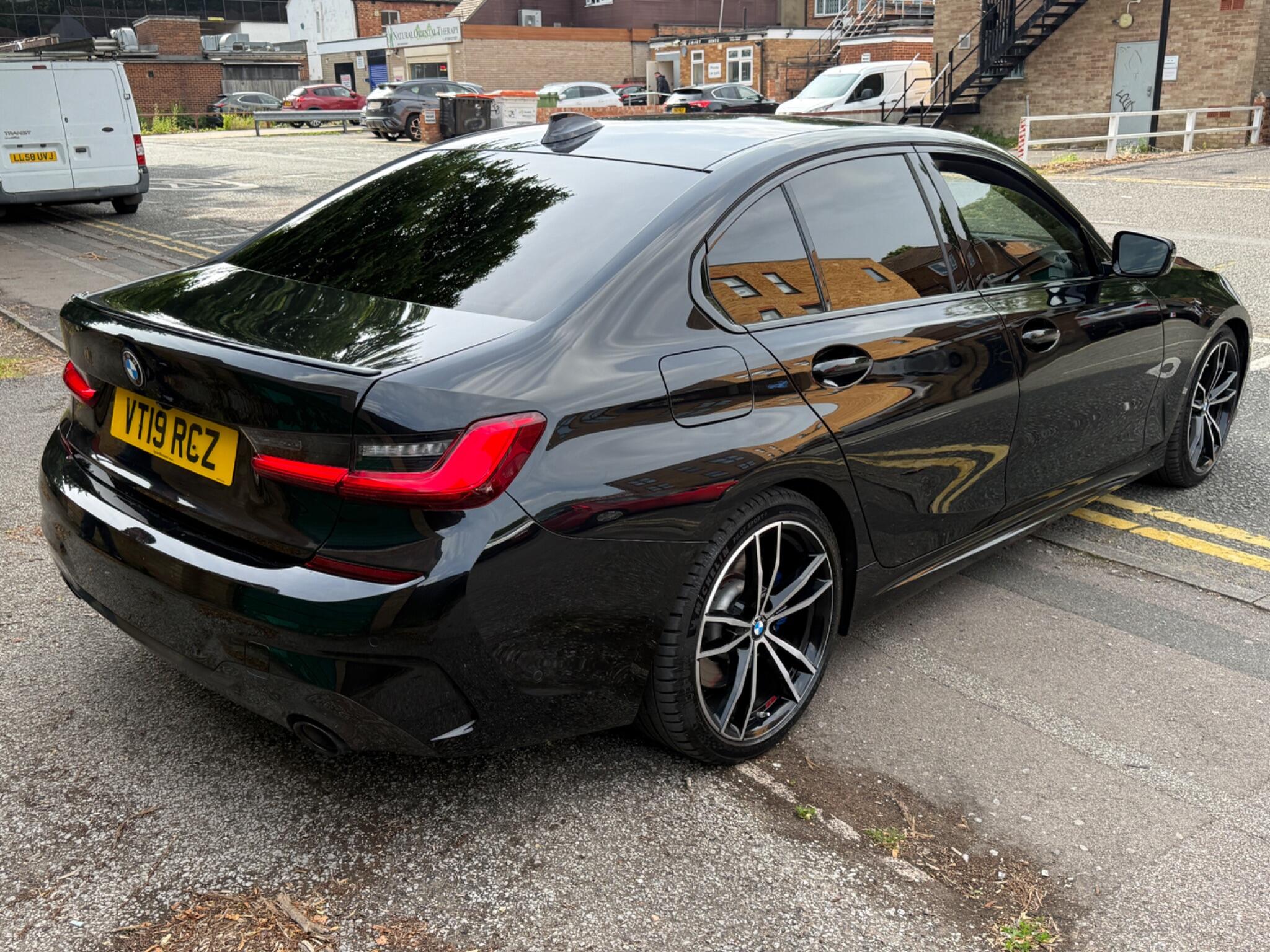 BMW 3 Series - Image 11