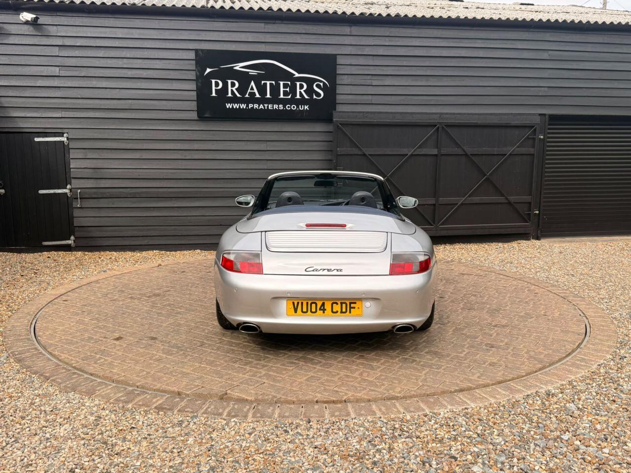 Porsche 911 view 22