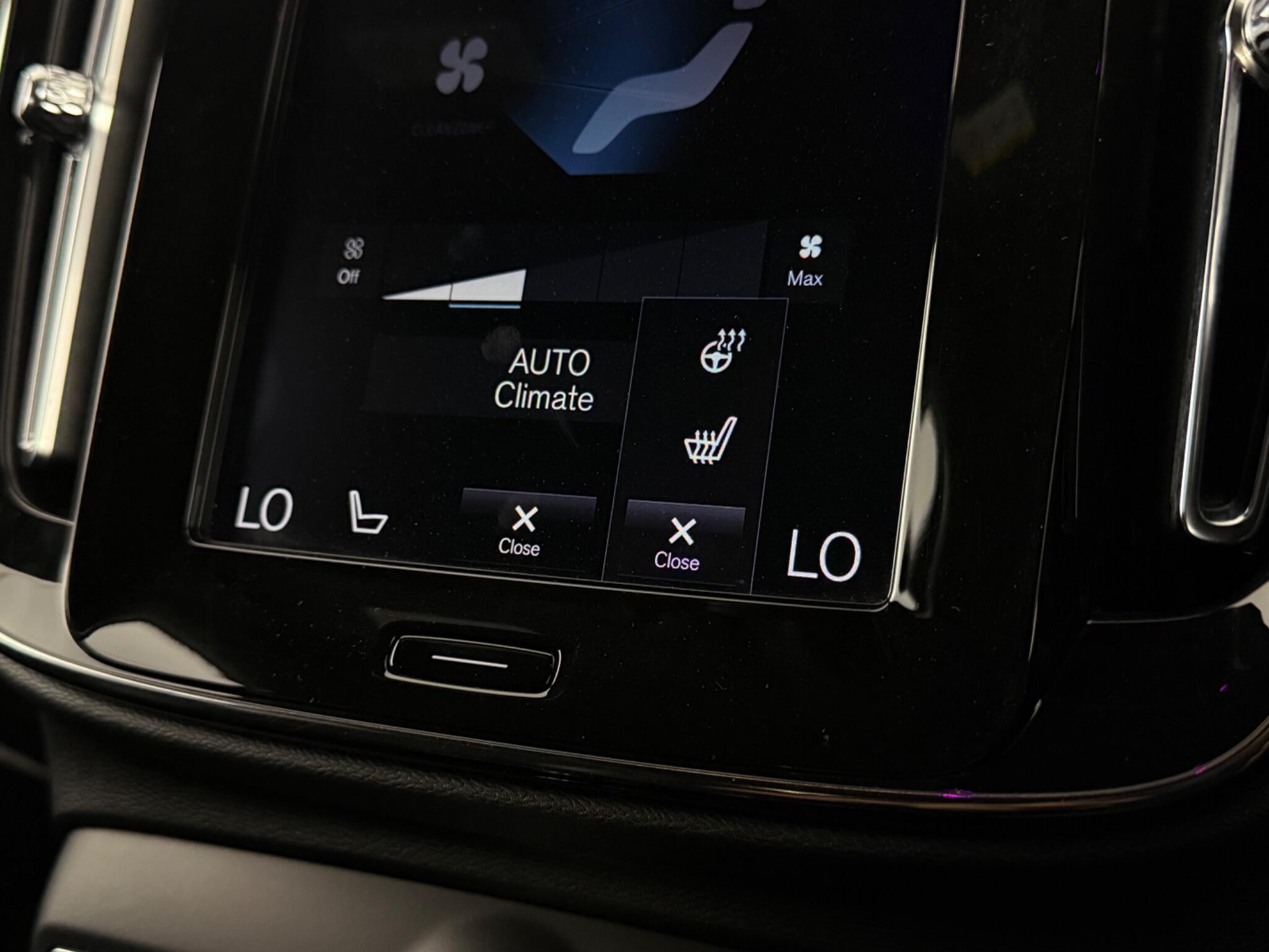 Volvo XC40 view 24
