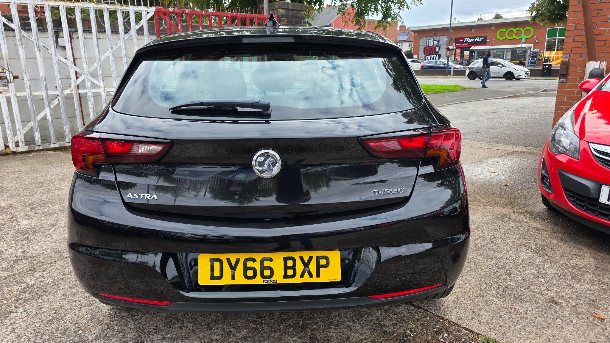 Vauxhall Astra view 6