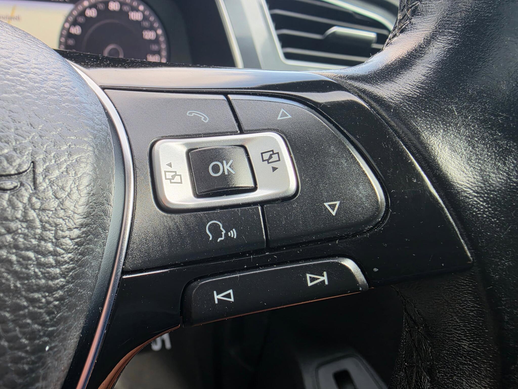 Volkswagen Tiguan view 25
