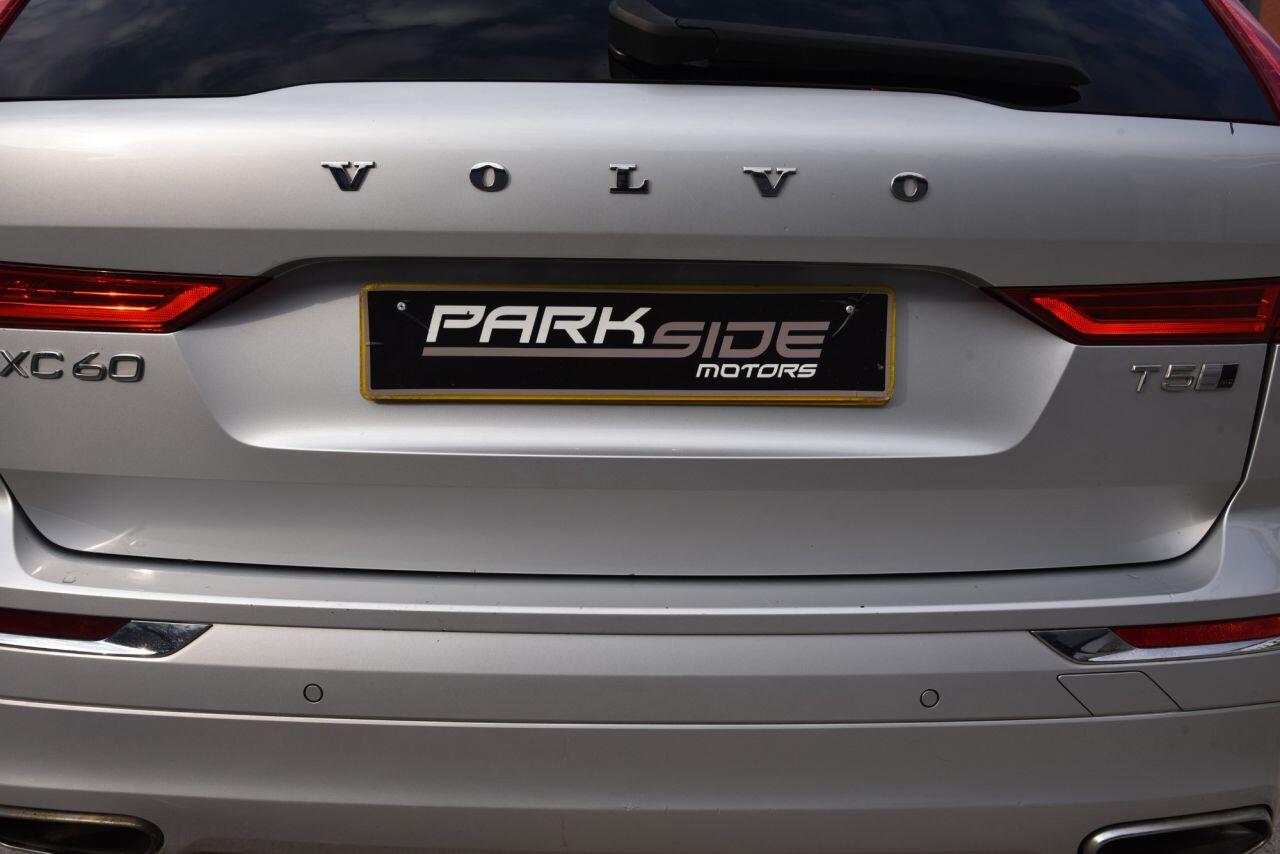 Volvo XC60 view 18