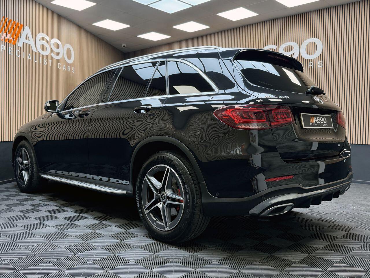 Mercedes-Benz GLC view 5