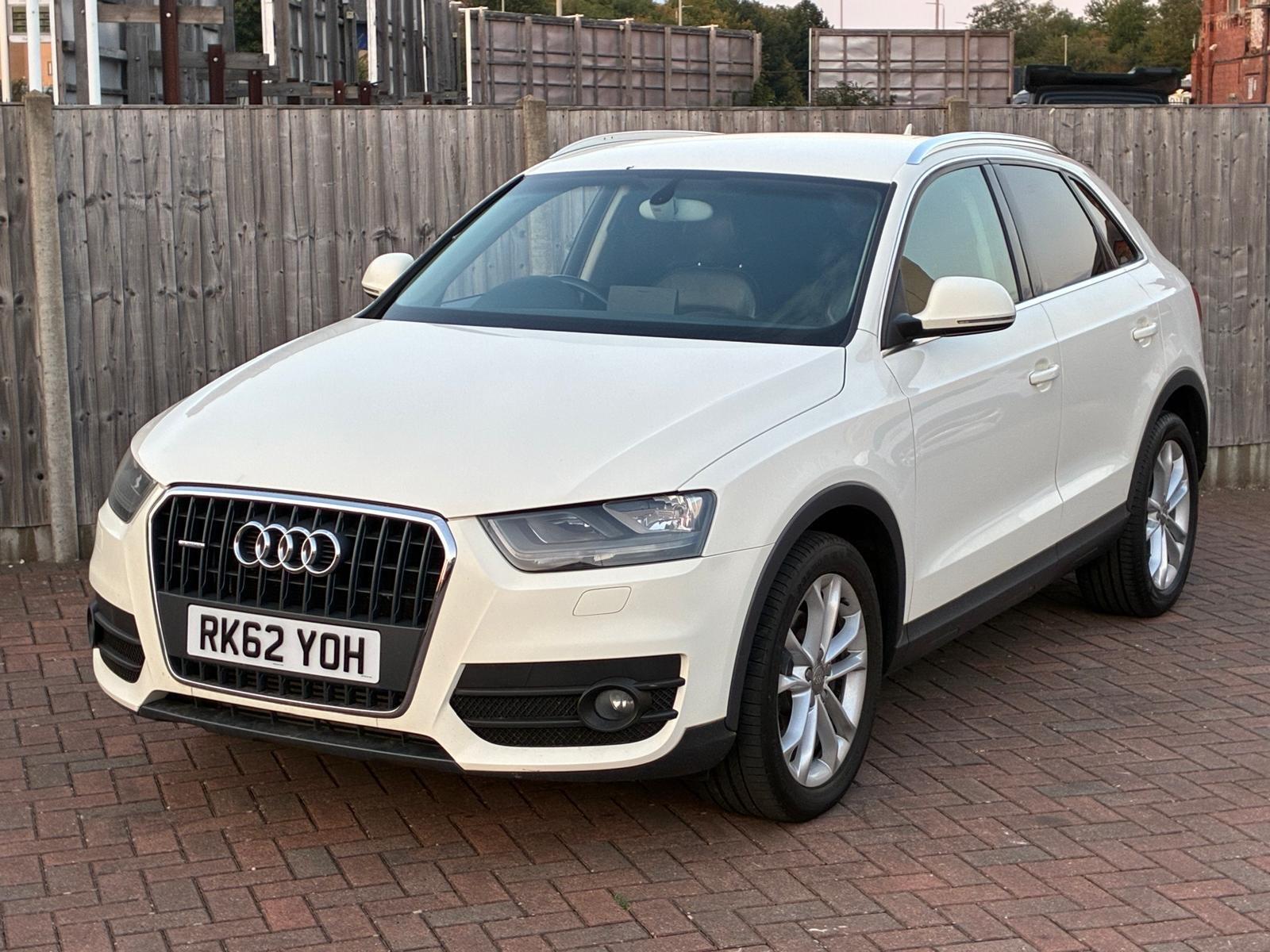 Audi Q3 view 11