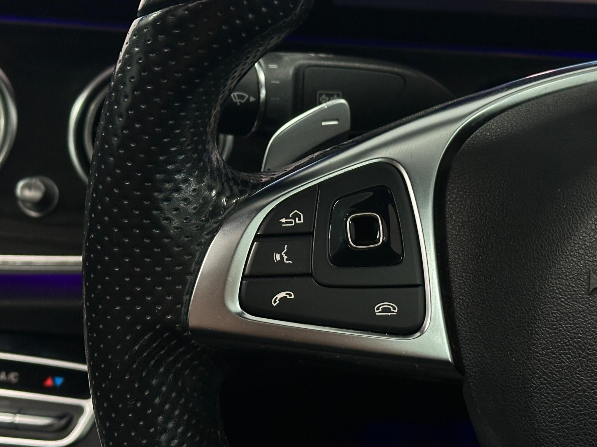 Mercedes-Benz E Class view 25