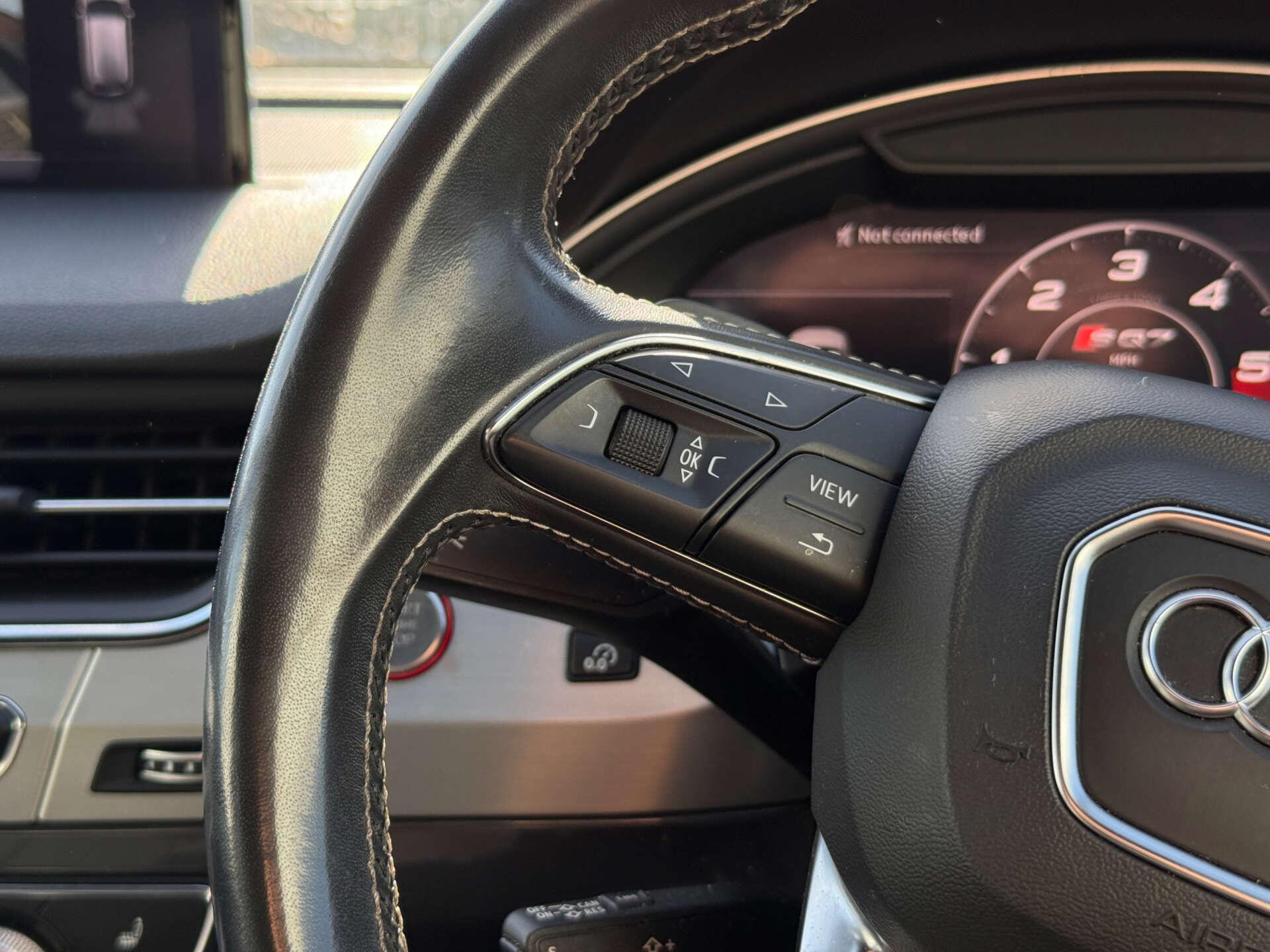 Audi SQ7 view 52
