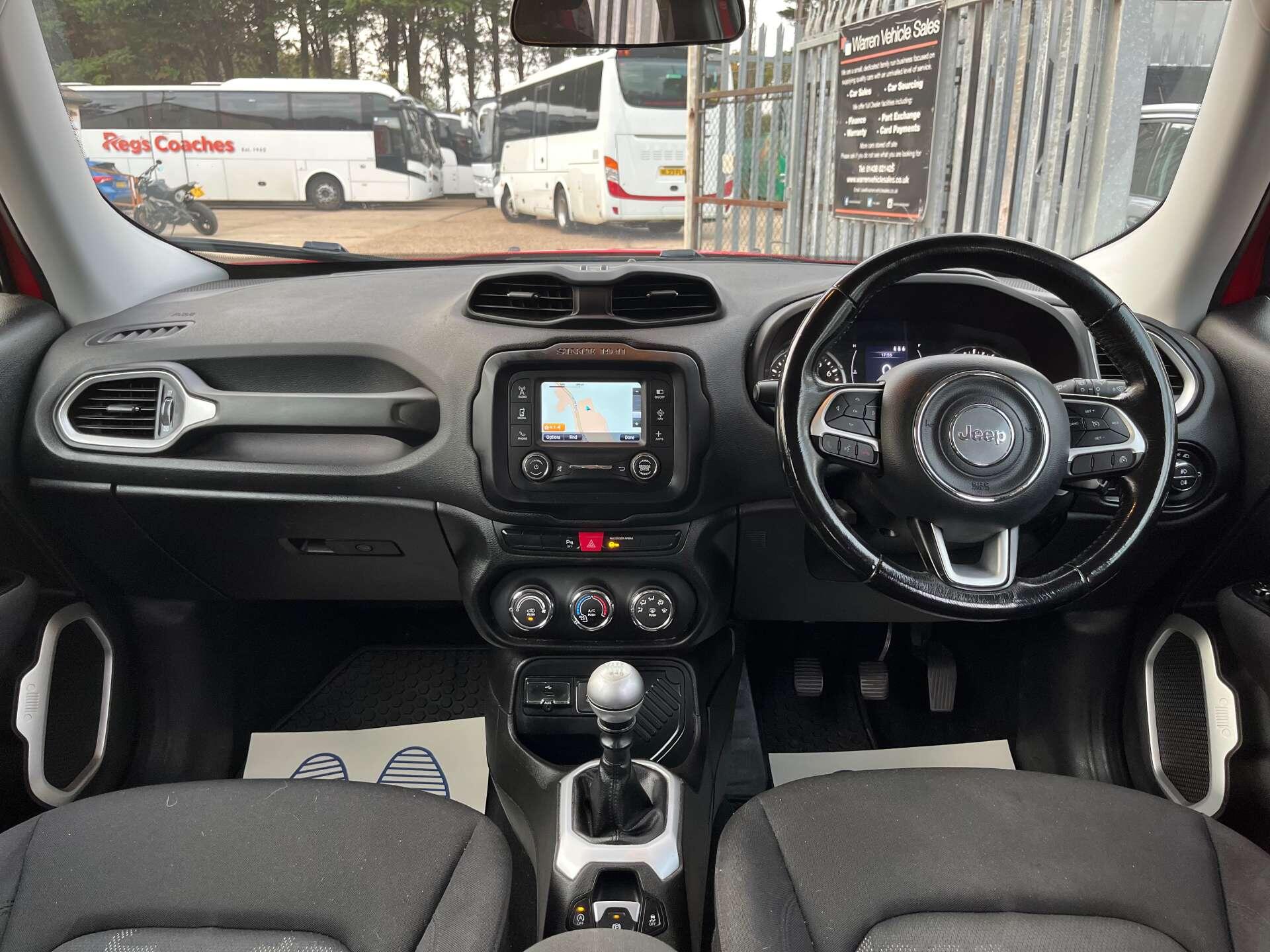 Jeep Renegade view 28