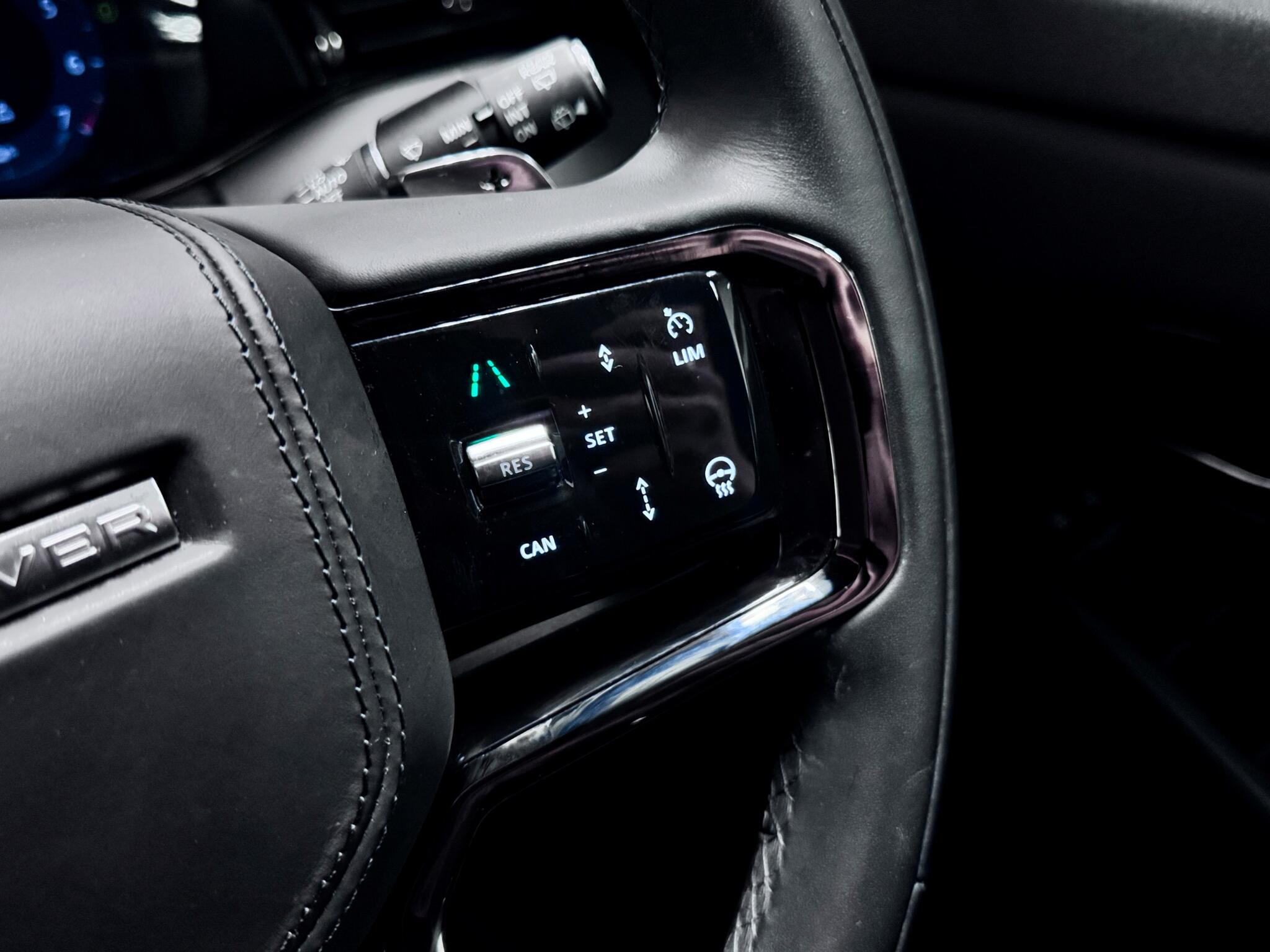 Land Rover Range Rover Evoque view 37