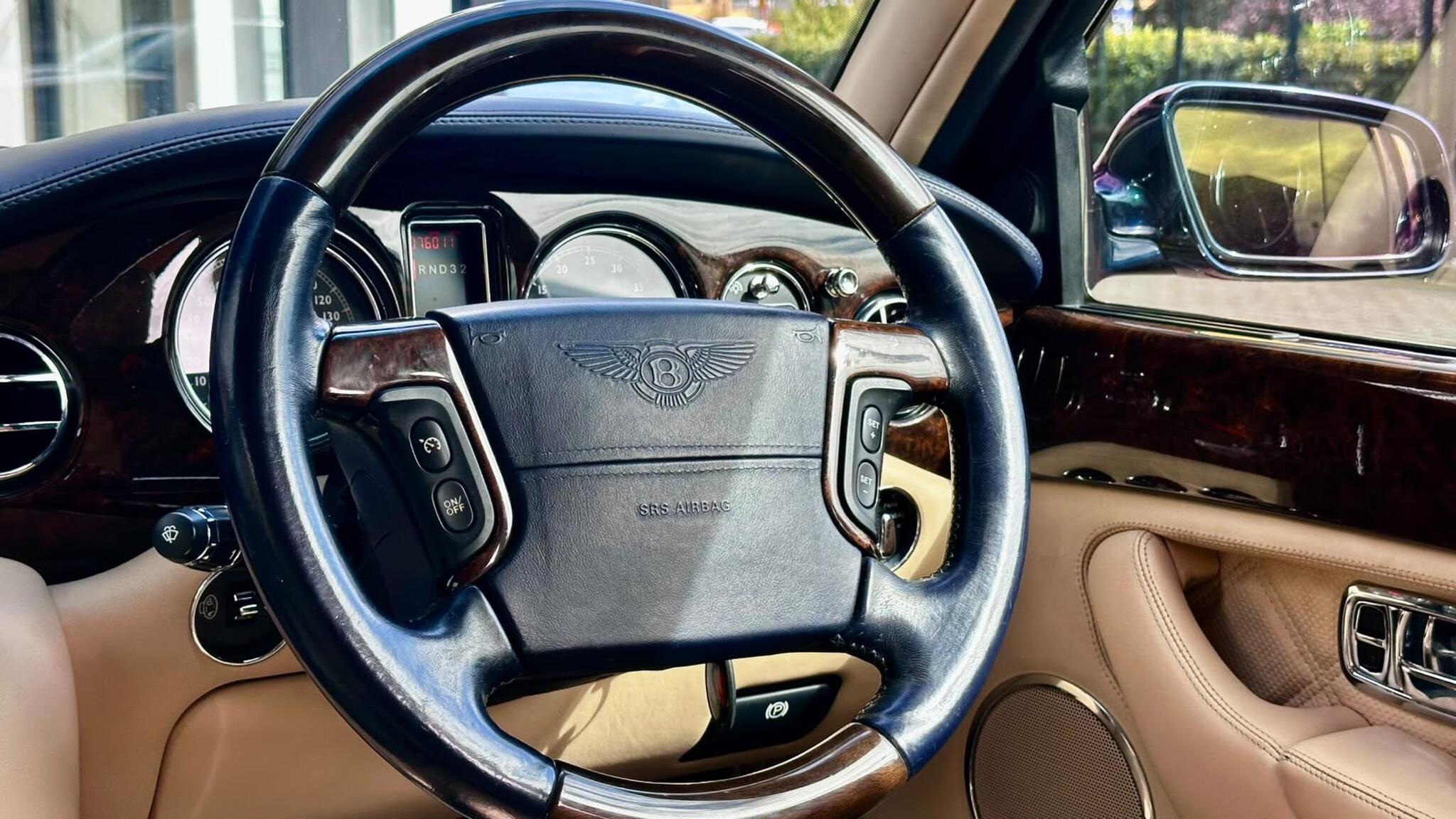 Bentley Arnage view 37