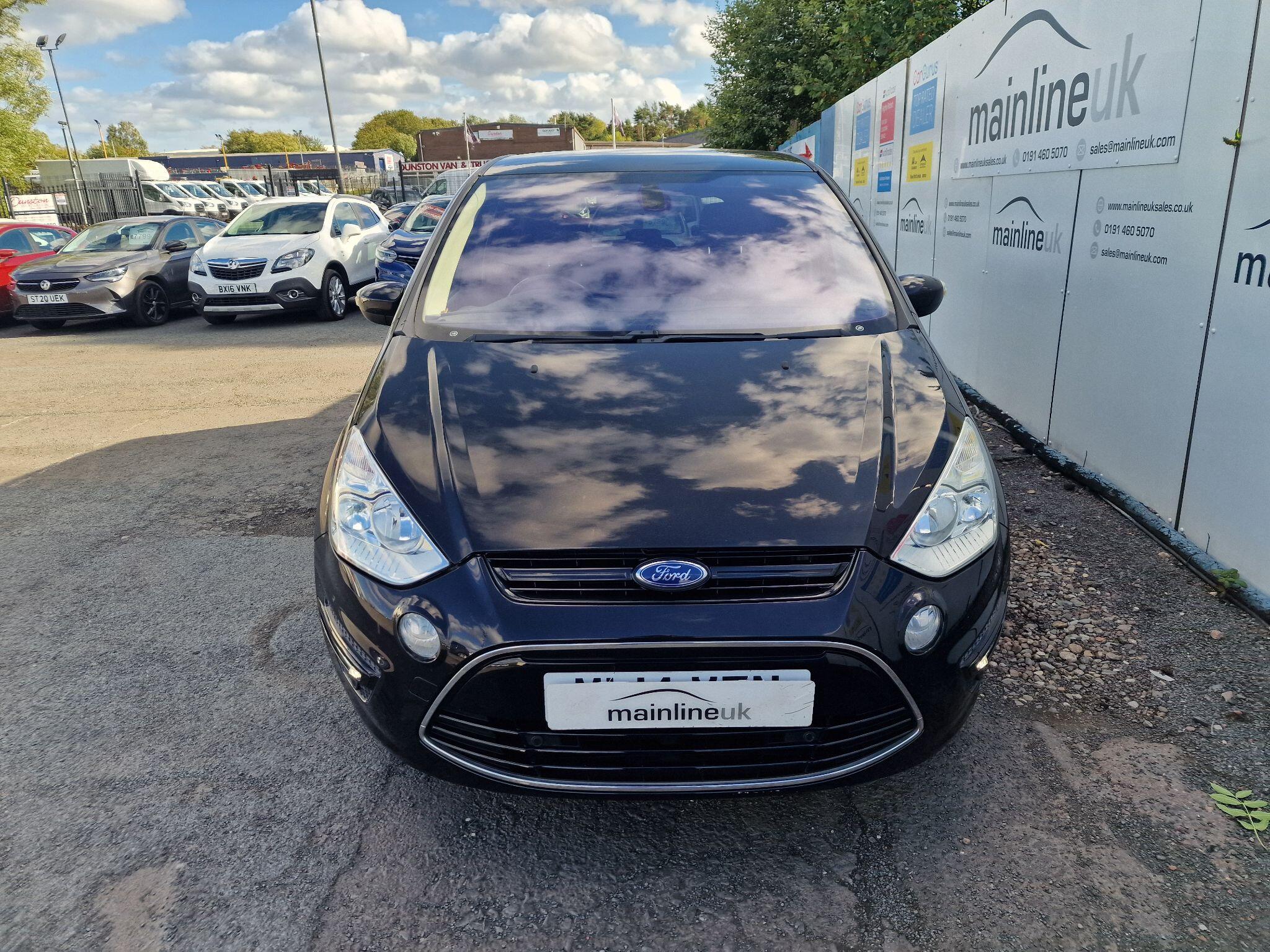 Ford S-Max view 12