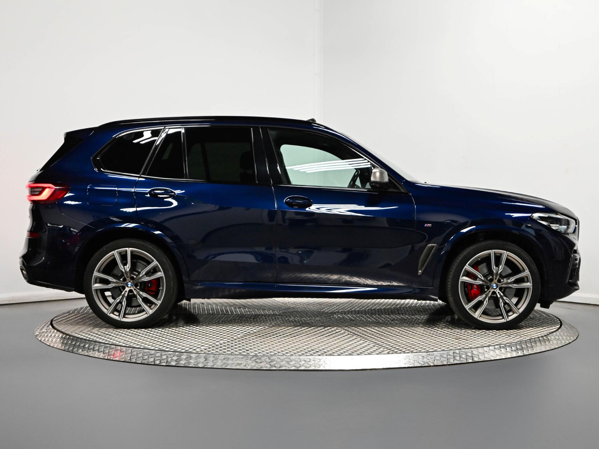 BMW X5 view 43