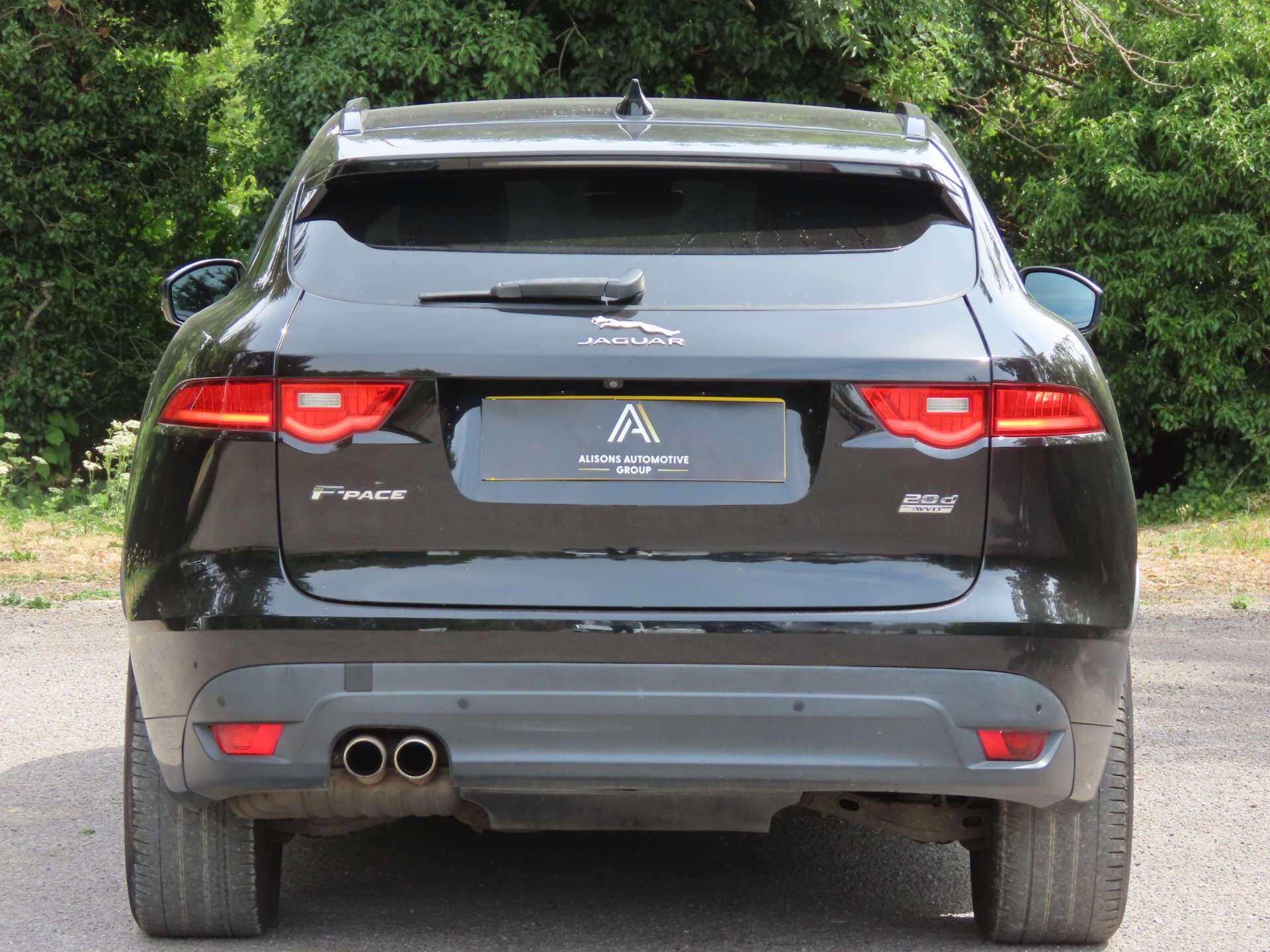 Jaguar F-Pace view 5