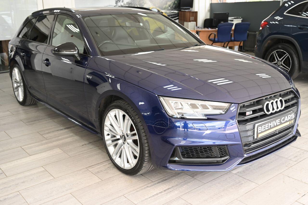 Audi S4 Avant view 2