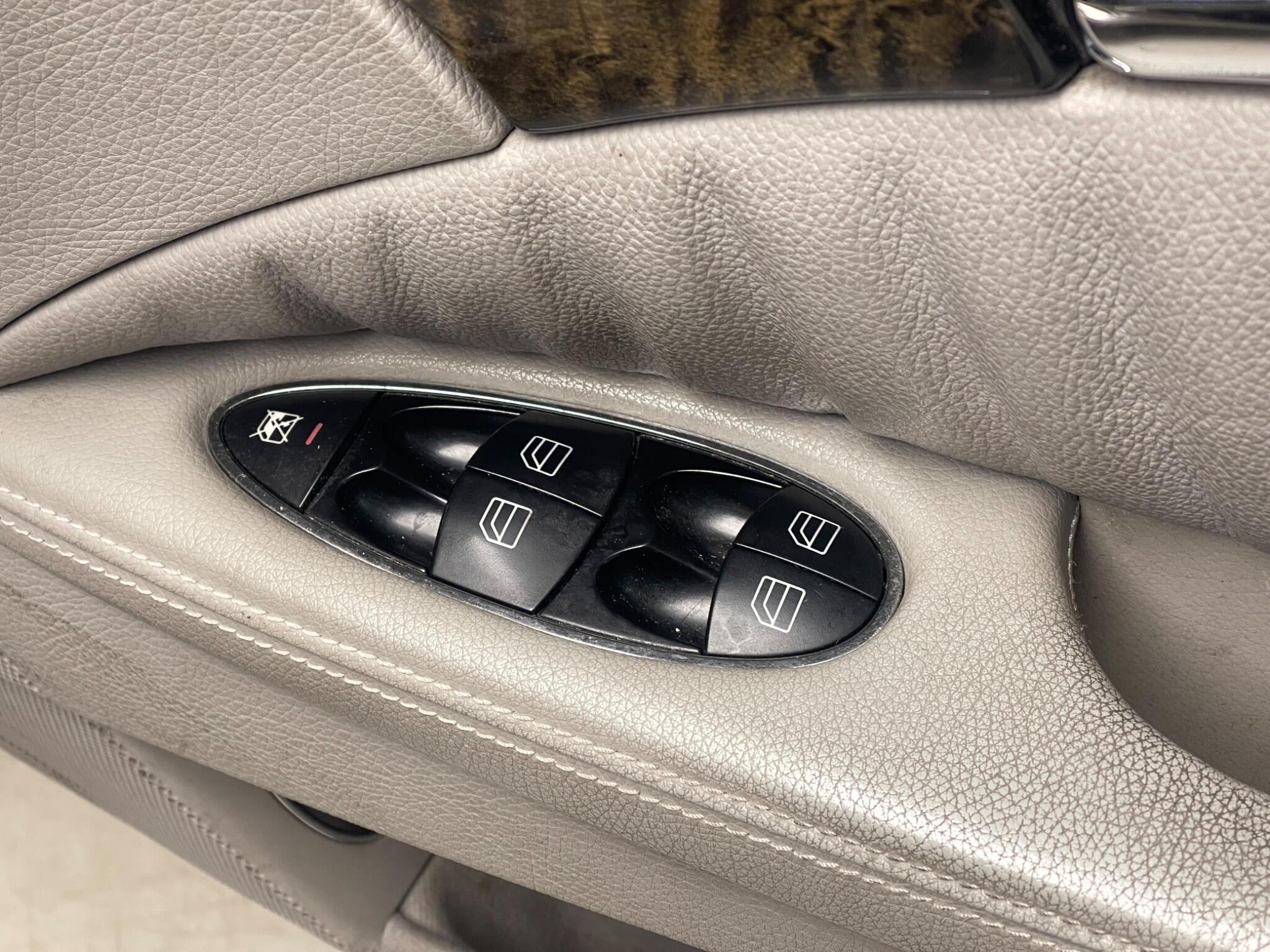 Mercedes-Benz E-Class view 17