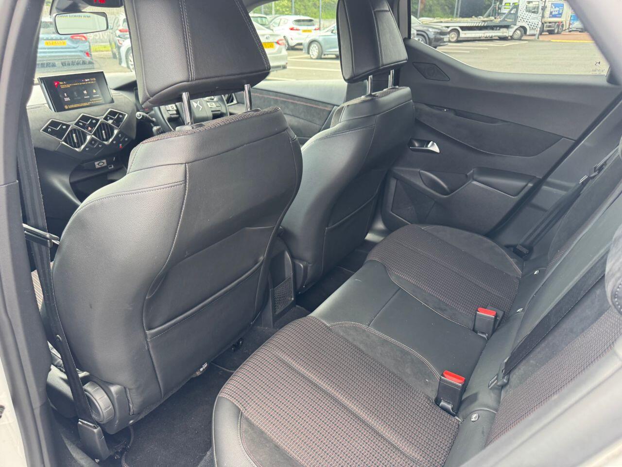 DS Automobiles DS 3 Crossback view 9