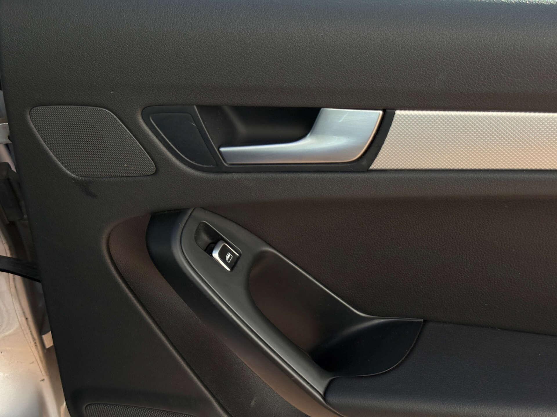 Audi A4 view 26