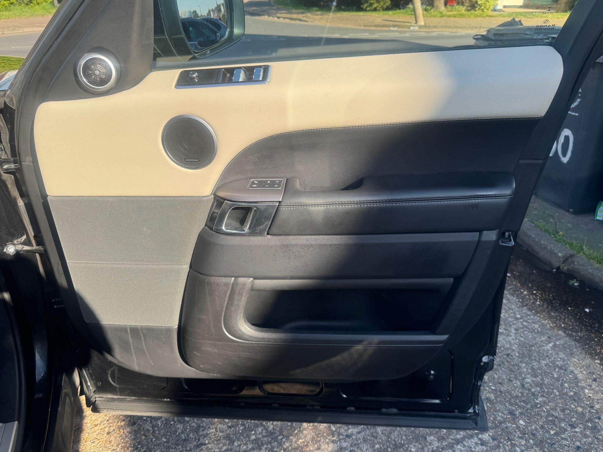Land Rover Range Rover Sport view 29