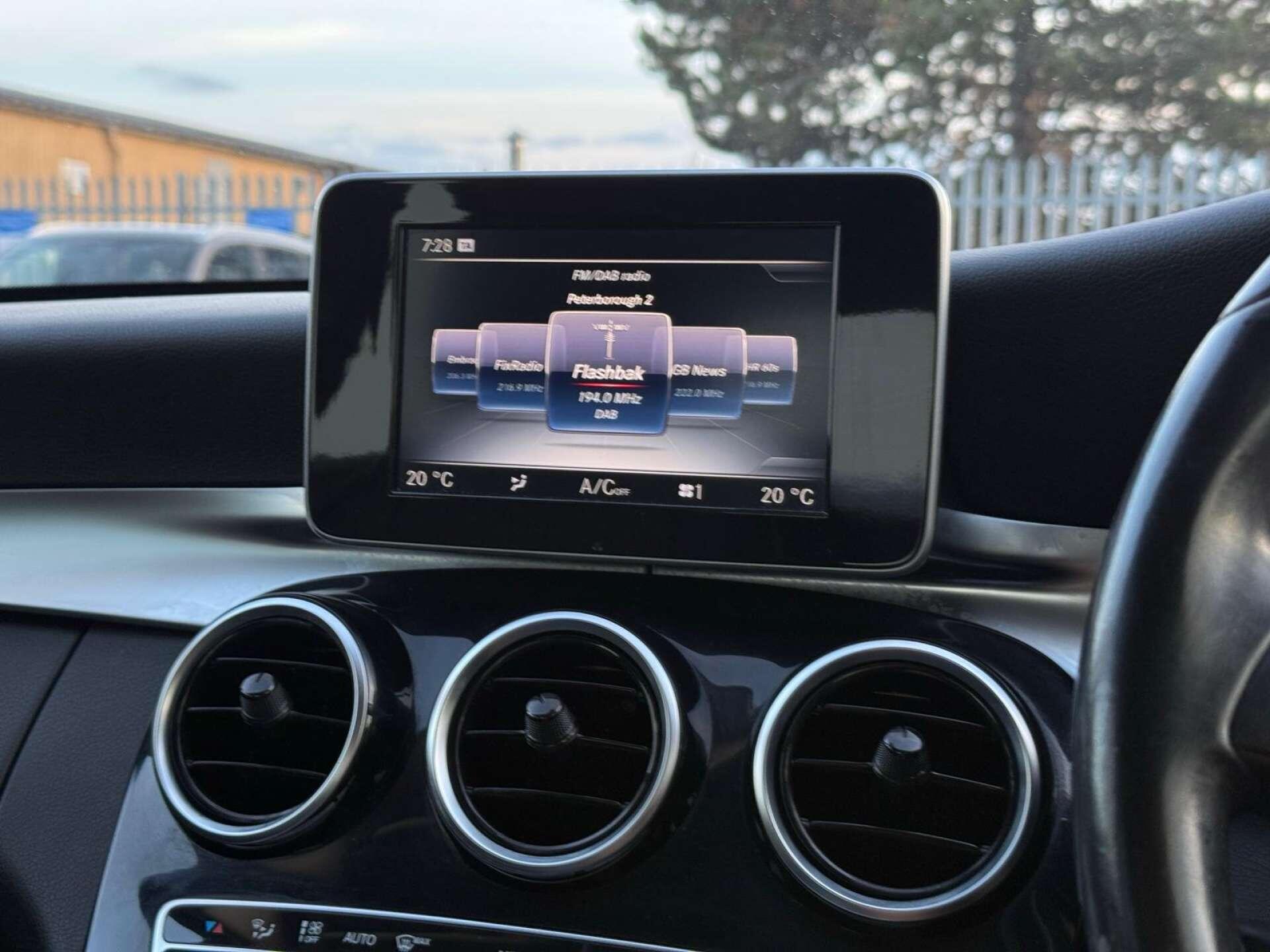 Mercedes-Benz C Class view 61