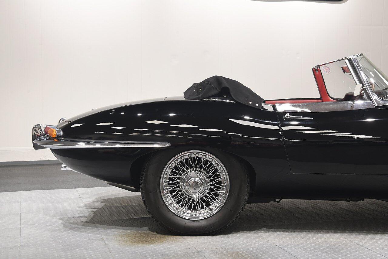 Jaguar E-Type view 30