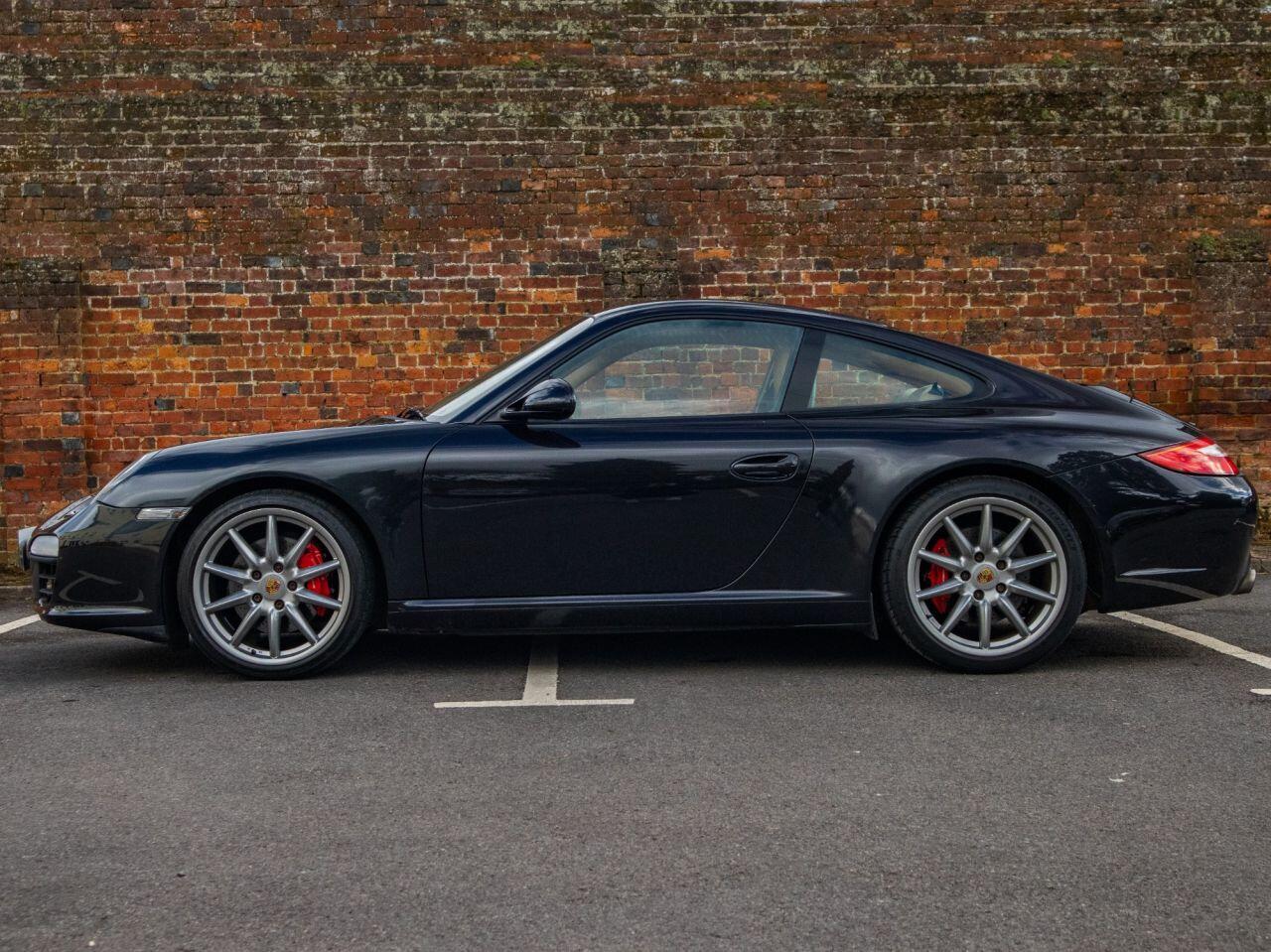 Porsche 911 view 2