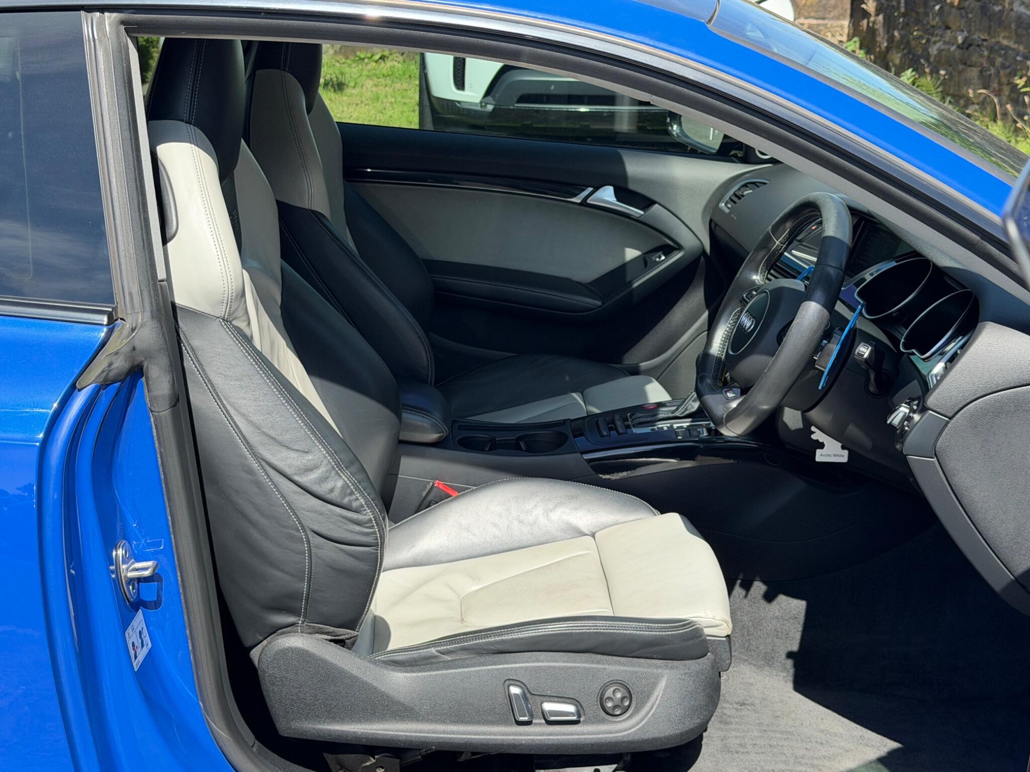 Audi S5 view 14