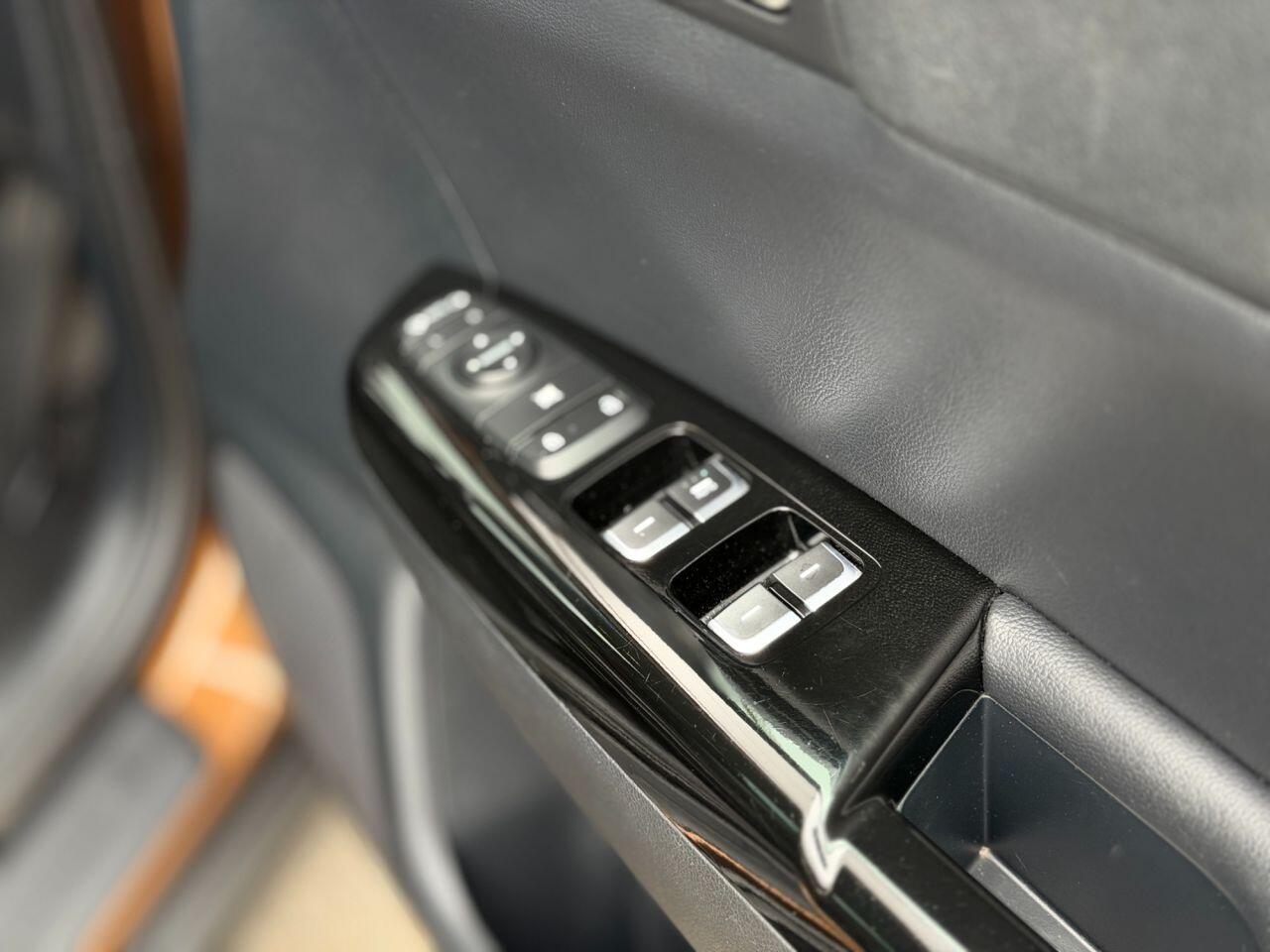 Kia Sportage view 140