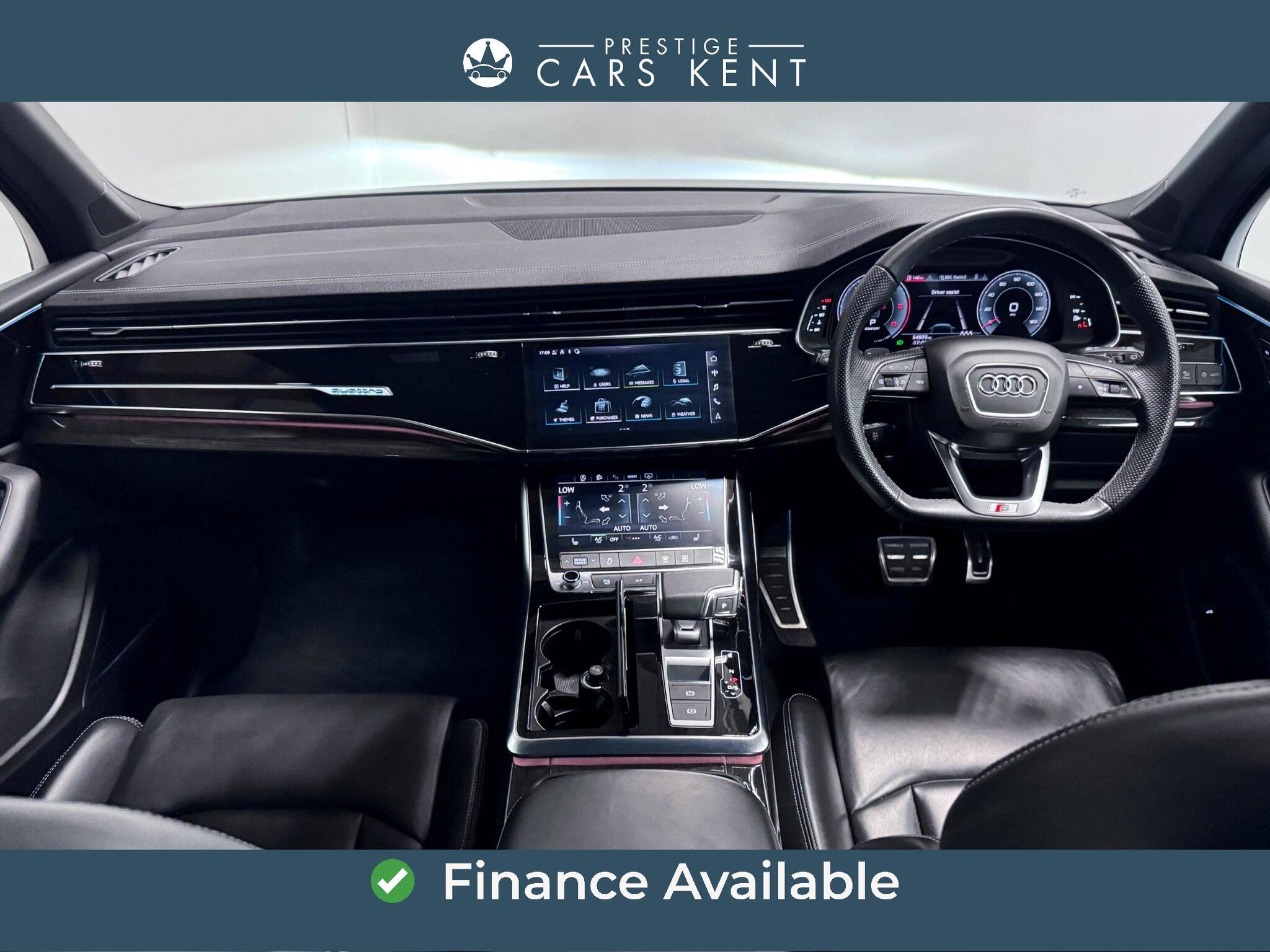 Audi Q7 view 2