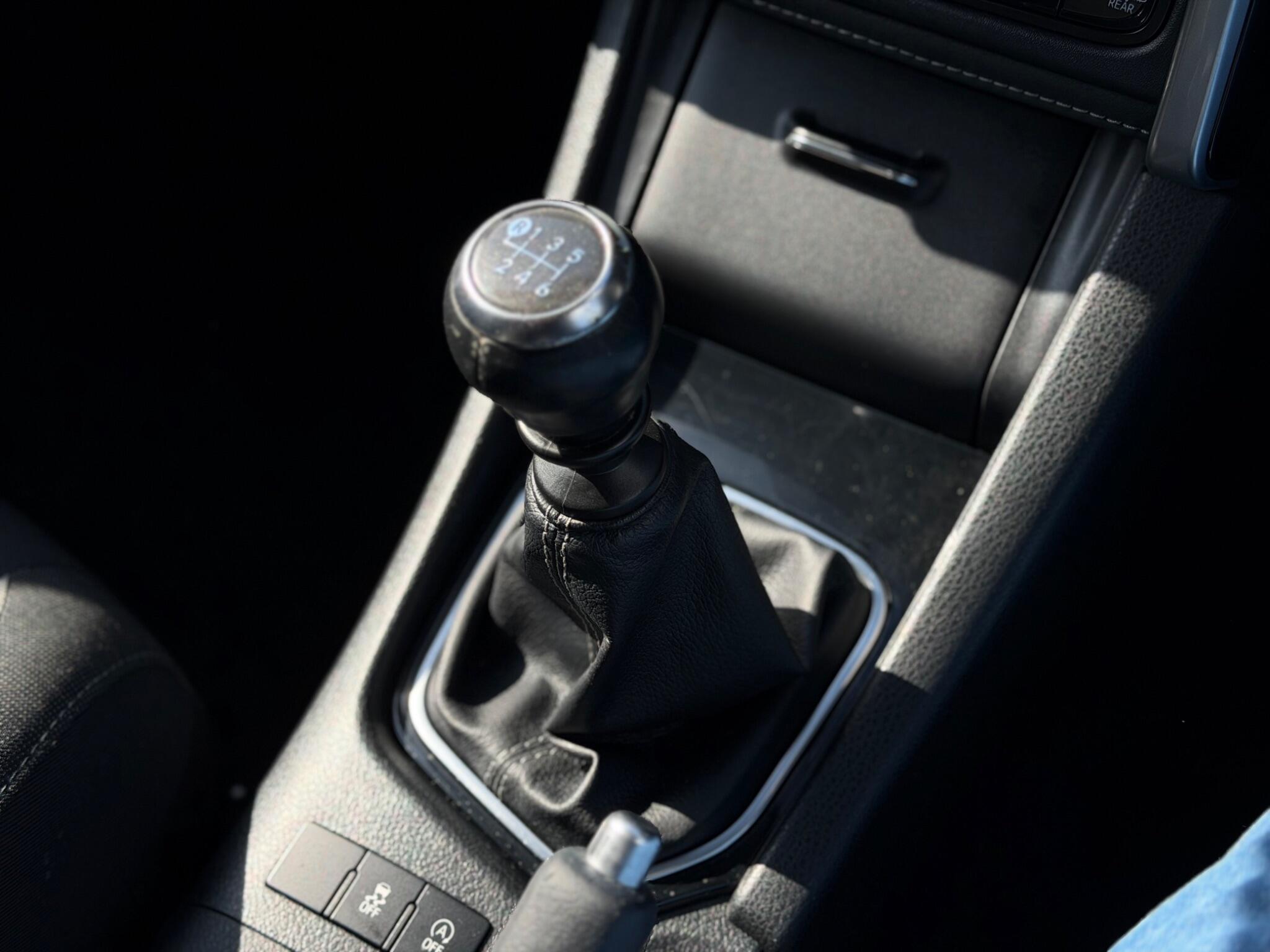 Toyota Auris view 10